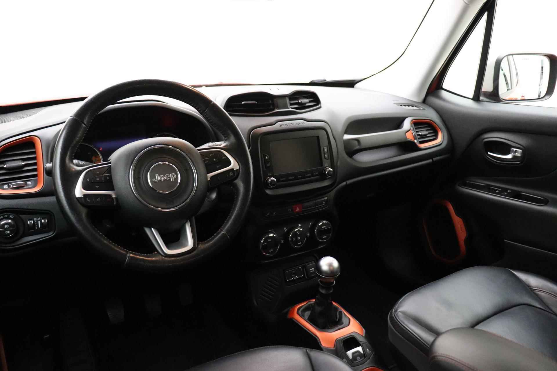 Jeep Renegade 1.6 MultiJet Limited | Navigatie | Lederen bekleding | Climate control | Stoel & Stuurverwarming | Dakrails | Lichtmetalen velgen - 8/35