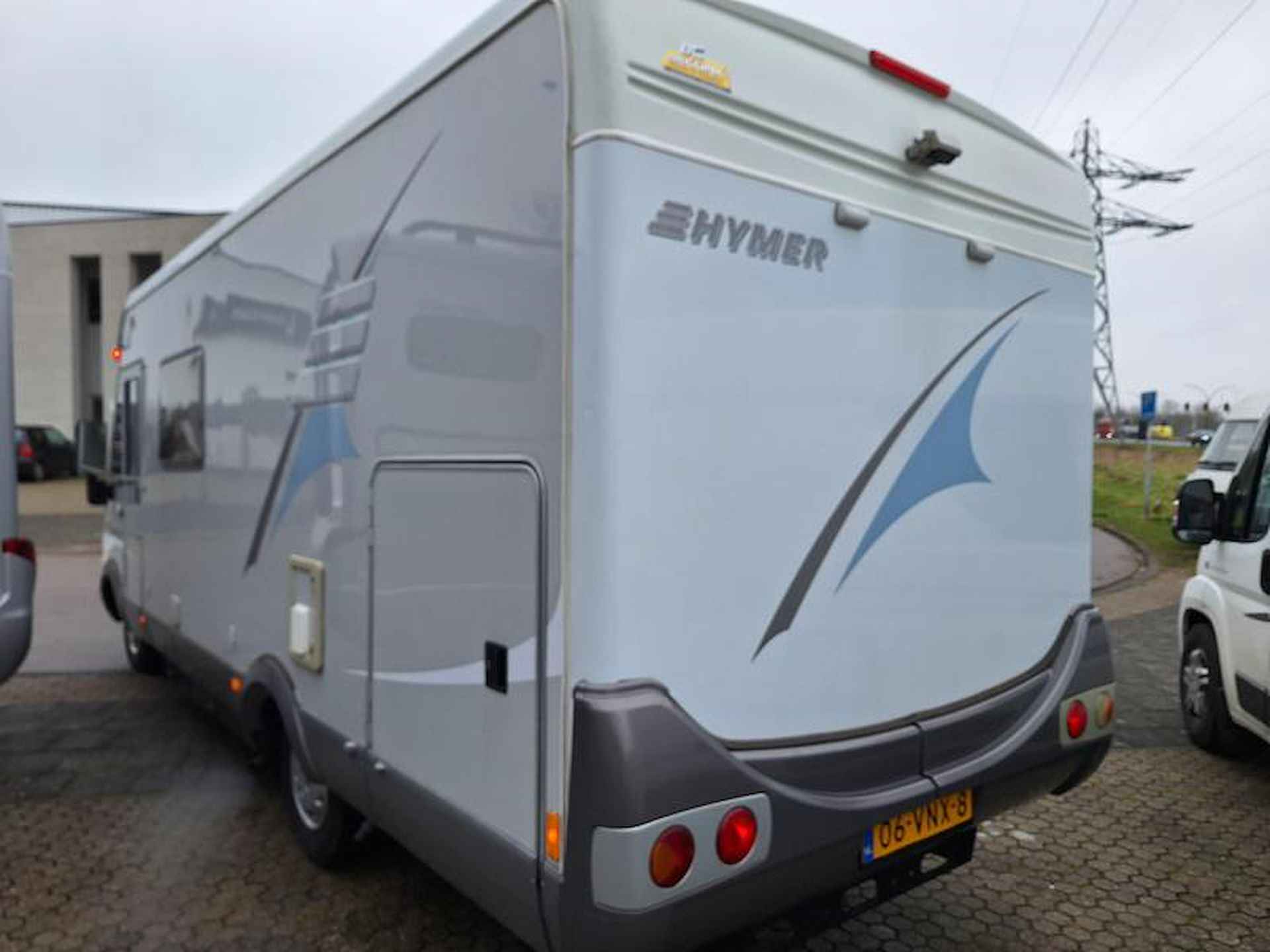 Hymer B 614 - AIRCO - BOVENKASTEN - 3/25