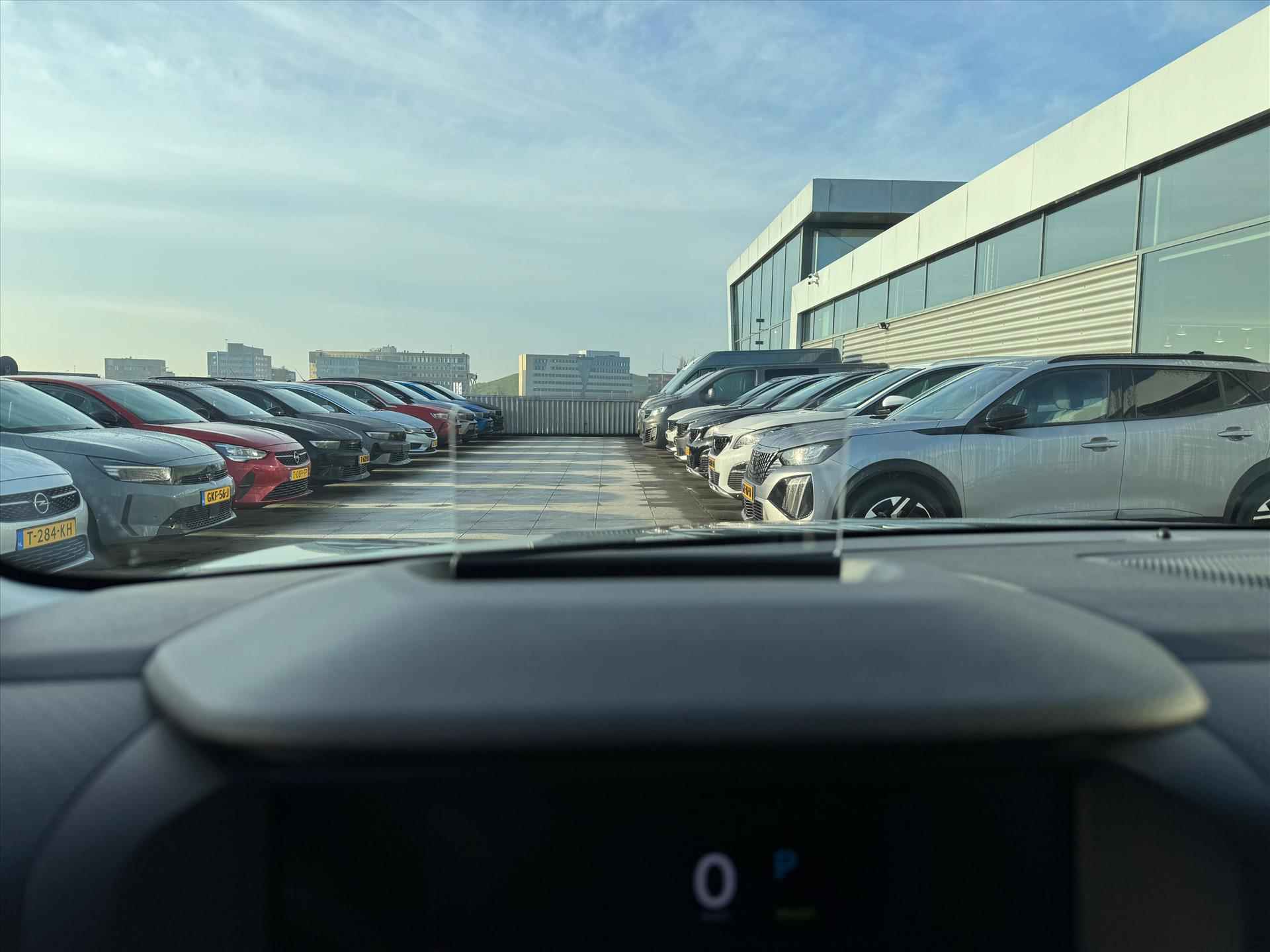 CITROEN ë-C4 EV 54kWh 156pk Max | Winterpack | 360° camera | Climate Control | Navigatie - 25/32