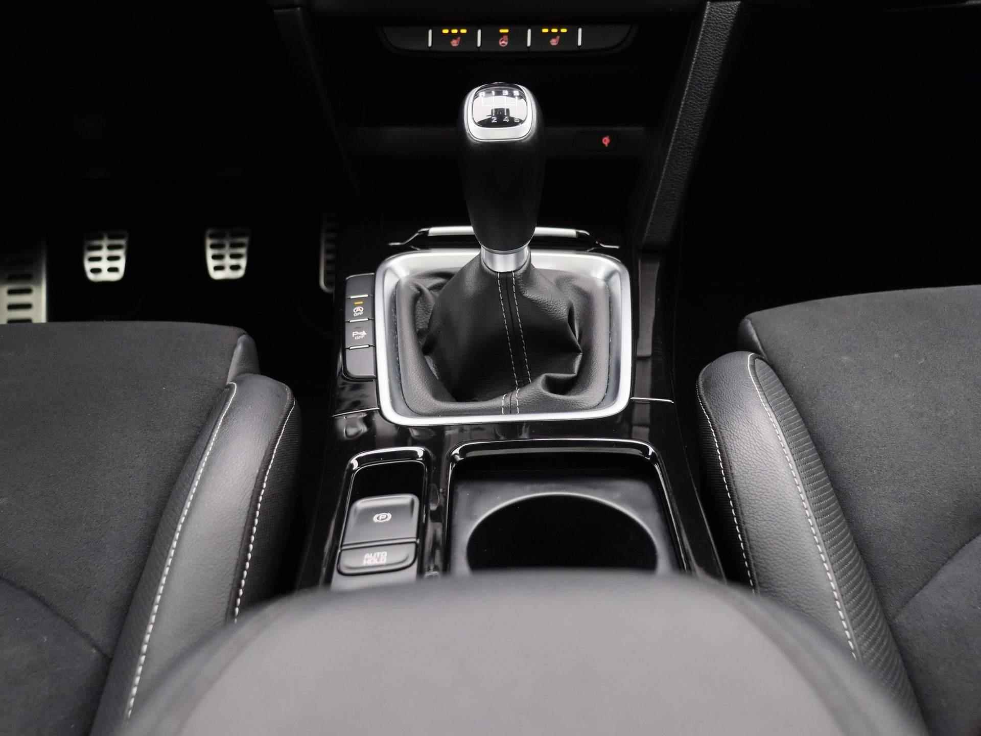 Kia ProCeed 1.0 T-GDI GT-PlusLine | Panoramadak | JBL -Audio | Half-Leder | Apple Carplay / Android Auto | Dodehoekdetectie | Keyless | DAB | Camera | - 10/40