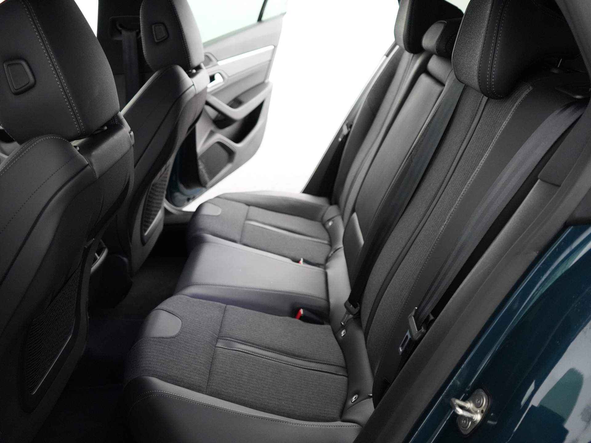 Peugeot 508 SW 1.6 HYbrid Blue Lease Allure | Navigatie | Camera | Climate control | Sensoren V+A | Lichtmetalen velgen 17" - 12/33