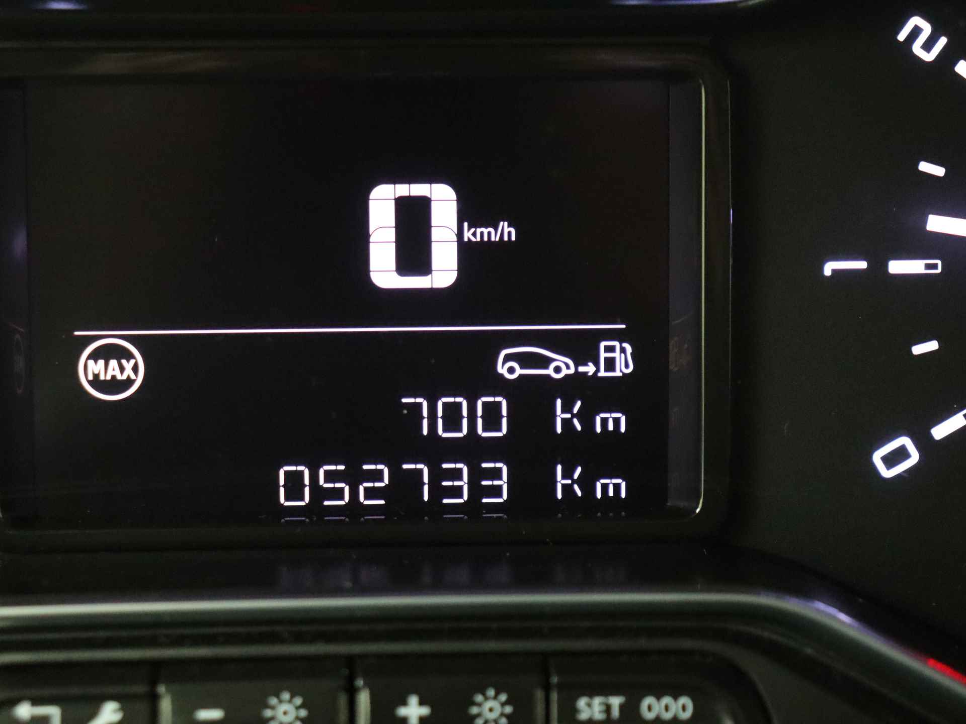 Citroën C3 1.2 PureTech C-Series | Pack Navigatie | Climate Control - 9/41