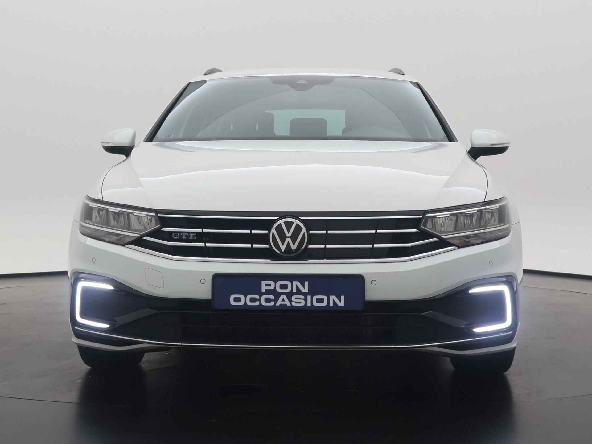 Volkswagen Passat Variant 1.4 TSI PHEV GTE Business | Navigatie | Trekhaak | Stoelverwarming | LED | Camera | - 9/20