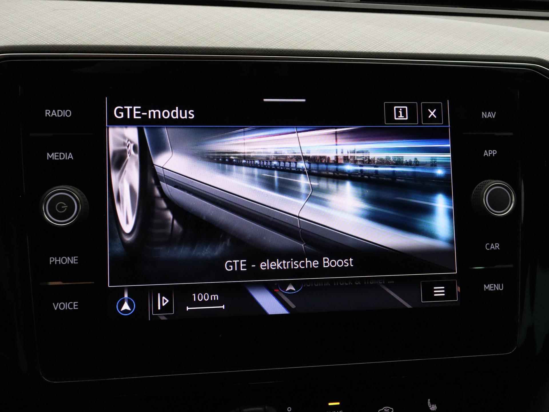 Volkswagen Passat Variant 1.4 TSI PHEV GTE Business | Navigatie | Trekhaak | Stoelverwarming | LED | Camera | - 19/20