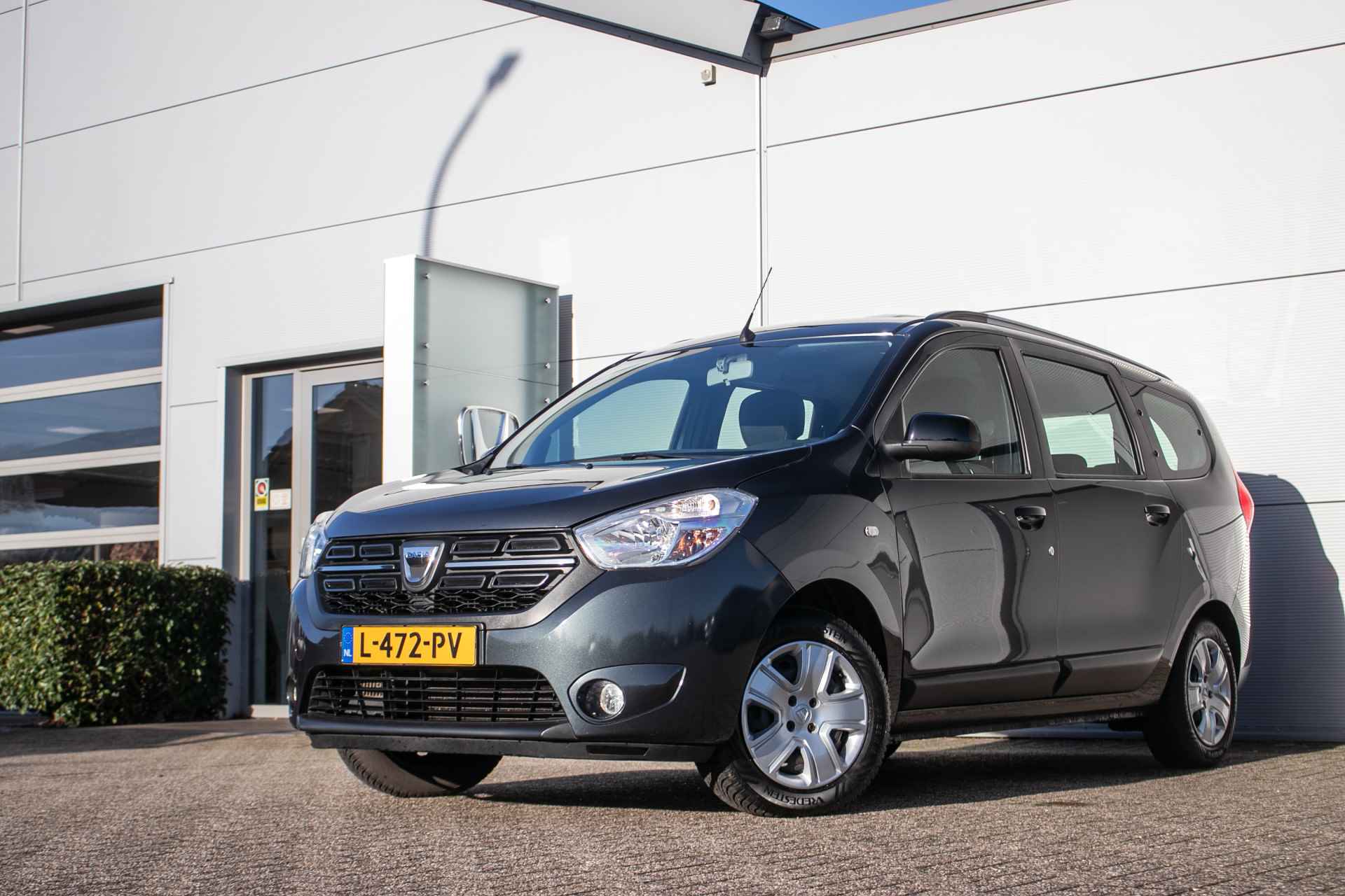 Dacia Lodgy 1.3 TCe Essential 7p. All-in rijklaarprijs | Navi | Cruise | Stoelverw. | Afn. trekhaak - 14/35