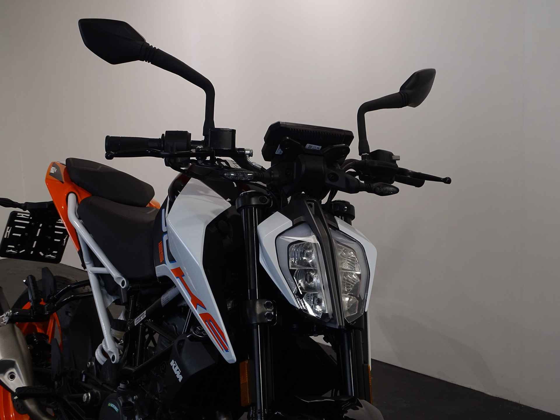 KTM 125 DUKE - 3/12