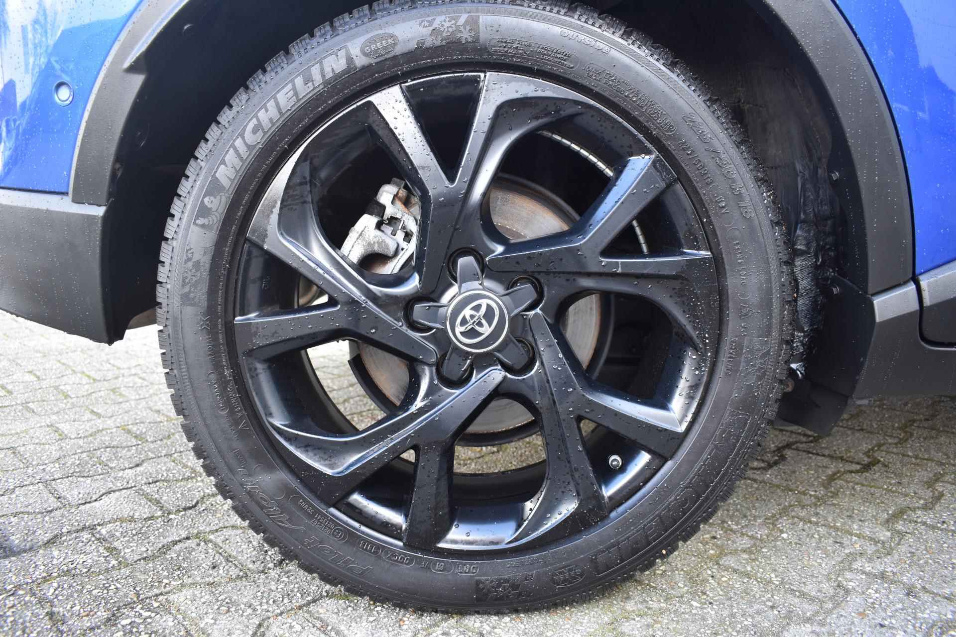 Toyota C-HR 1.8 Hybrid Black Edition - 3/35