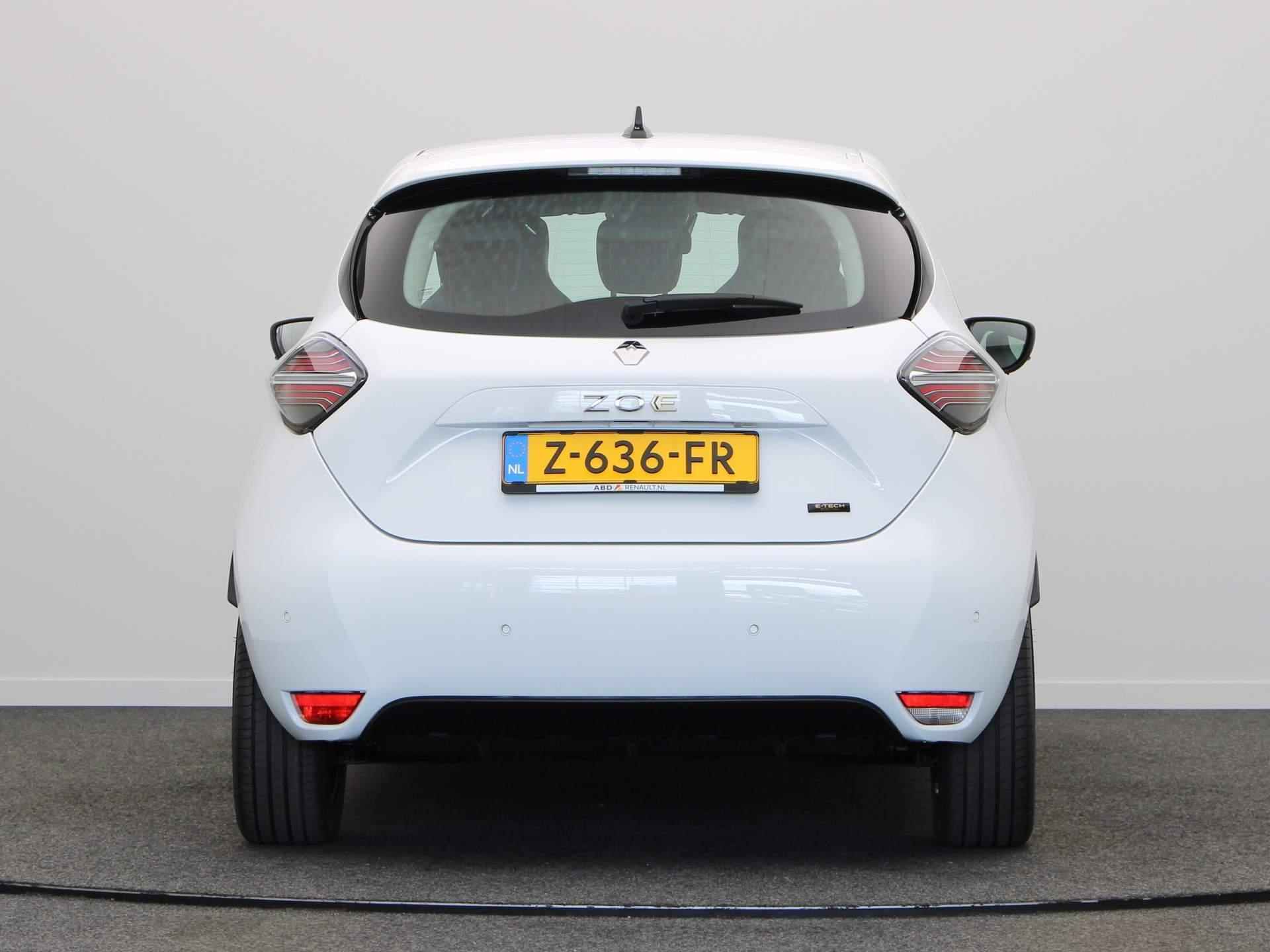 Renault ZOE R135 Evolution 52 kWh | €2000 Overheidsubsidie | Navigatiesysteem | Apple carplay | Parkeersensoren achter| - 7/45