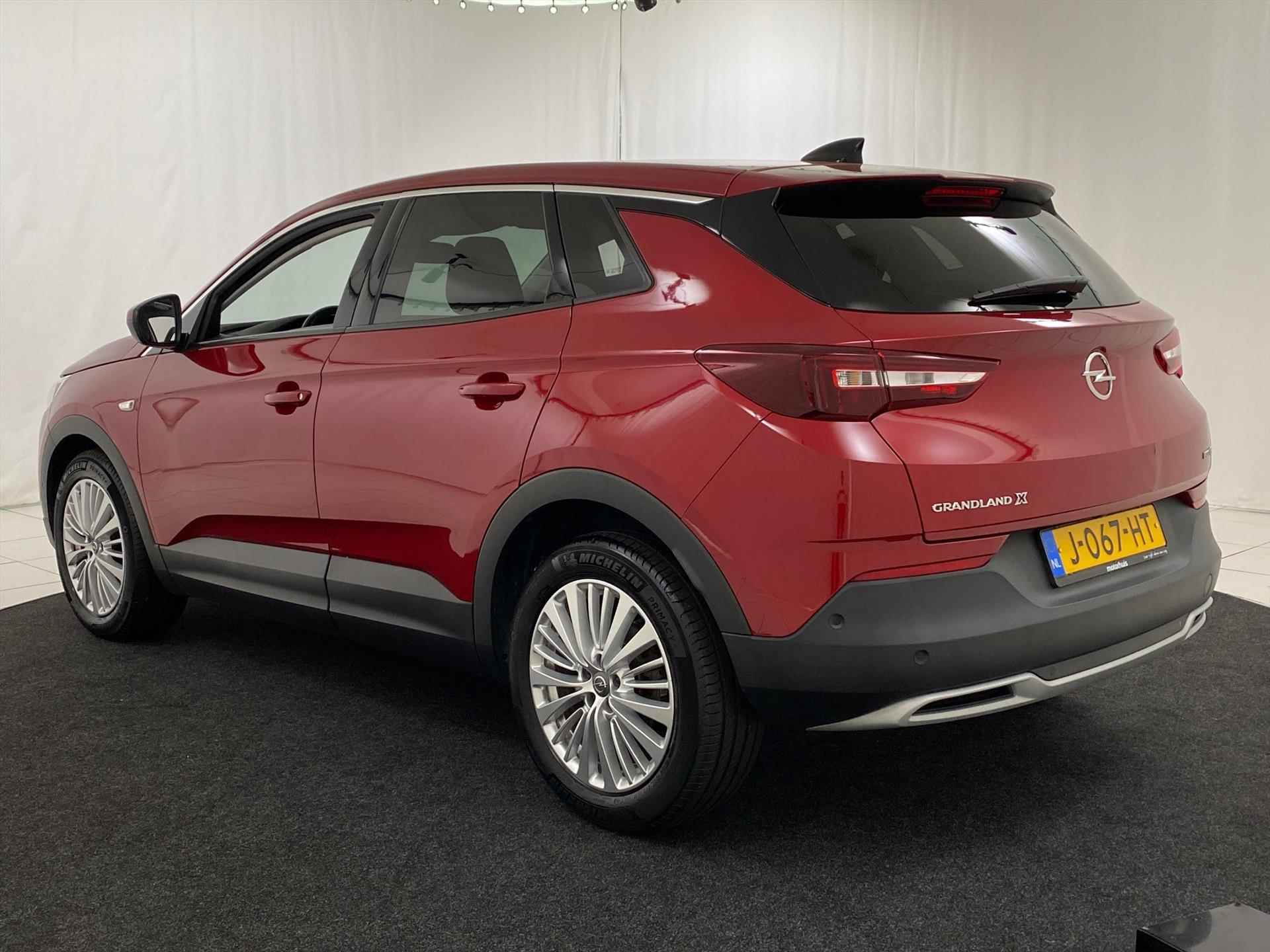 Opel Grandland X 1.2 Turbo 130pk Innovation / LED / Camera / Navigatie / Android auto - Apple carplay - 4/38