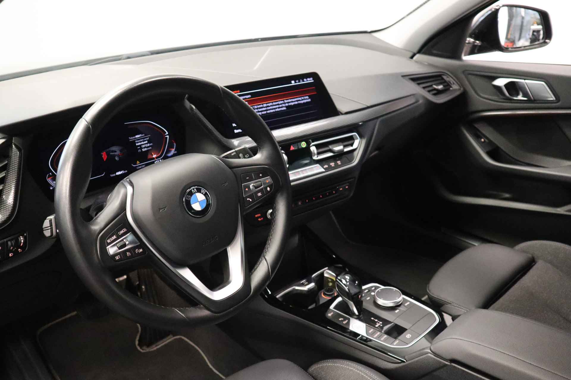 BMW 1-serie 118i Executive Edition 5-deurs Automaat (136pk) Live Cockpit Professional - 9/23