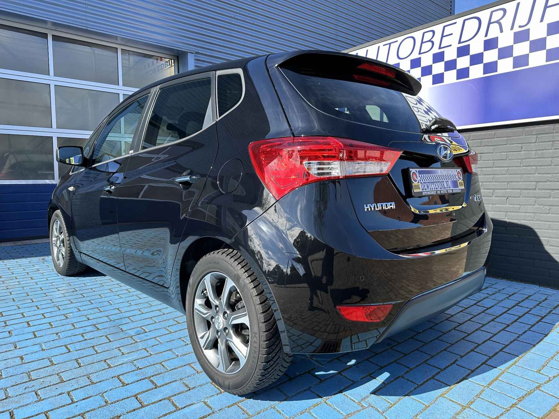 Hyundai ix20 1.6i AUTOMAAT STOEL+STUUR VERW. PDC - 10/31