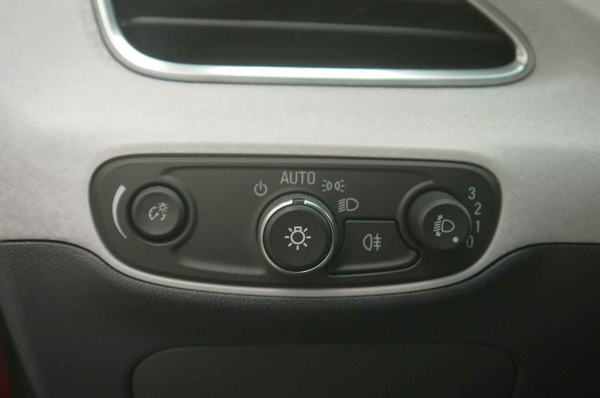 Opel Ampera-E Business executive 60 kWh NL-Auto!! Apple-Carplay I NIEUW ACCUPAKKET -- A.S. ZONDAG OPEN VAN 11.00 T/M 15.30 -- - 28/36