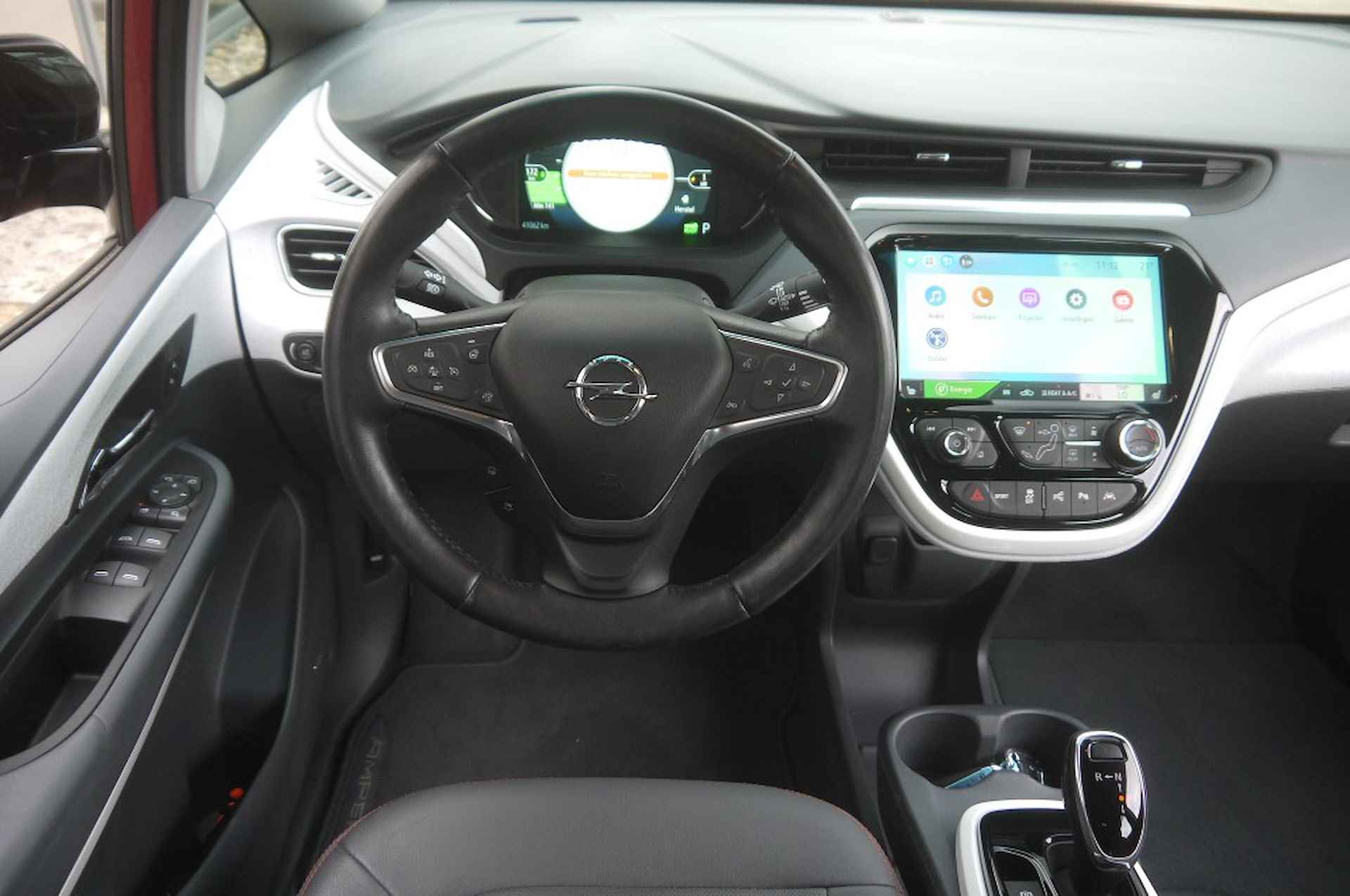 Opel Ampera-E Business executive 60 kWh NL-Auto!! Apple-Carplay I NIEUW ACCUPAKKET -- A.S. ZONDAG OPEN VAN 11.00 T/M 15.30 -- - 13/36