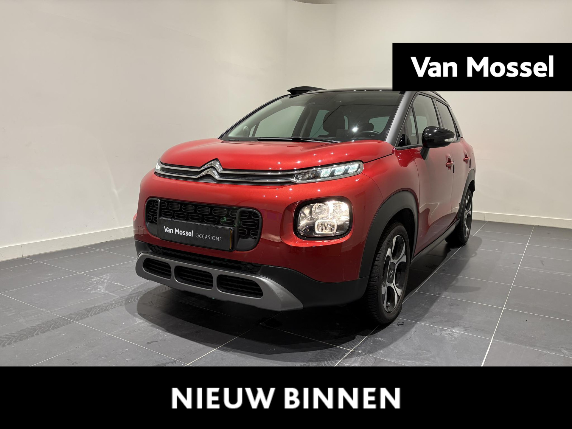 Citroen C3 Aircross 1.2 PureTech S&S Shine l Navigatie l Camera l Trekhaak l Appel carplay & Android auto l Lage kilometerstand!