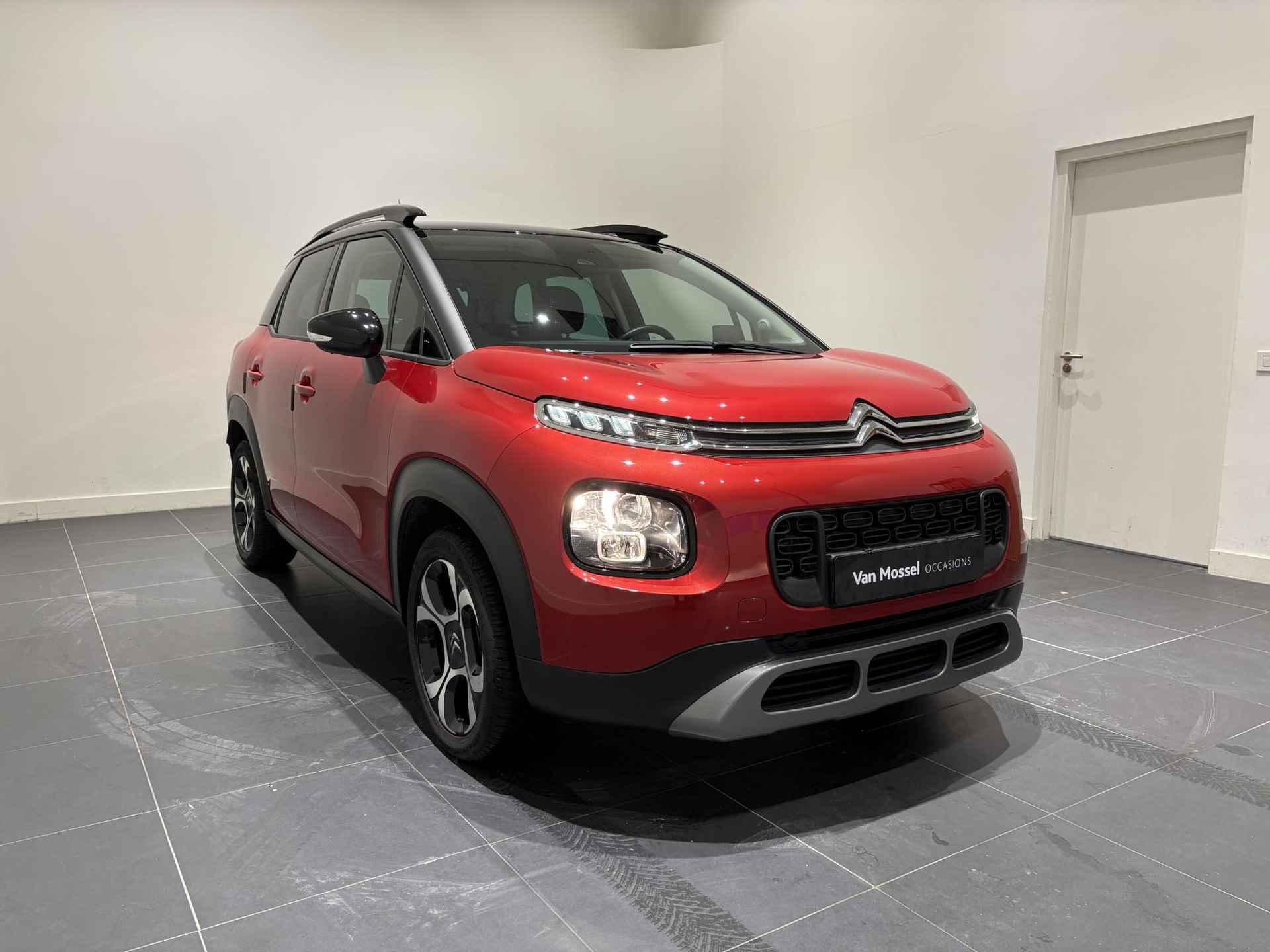 Citroen C3 Aircross 1.2 PureTech S&S Shine l Navigatie l Camera l Trekhaak l Appel carplay & Android auto l Lage kilometerstand! - 4/32