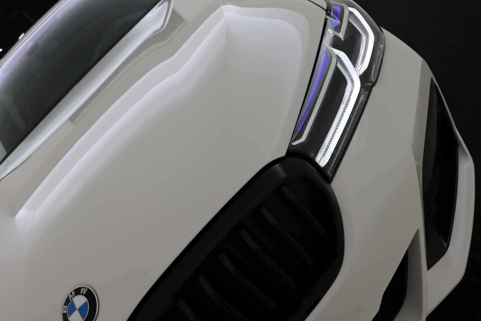 BMW 5 Serie 530i xDrive High Executive M Sport Automaat / Schuif-kanteldak / Trekhaak / Laserlight / Gesture Control / Head-Up / Parking Assistant / Harman Kardon - 56/61