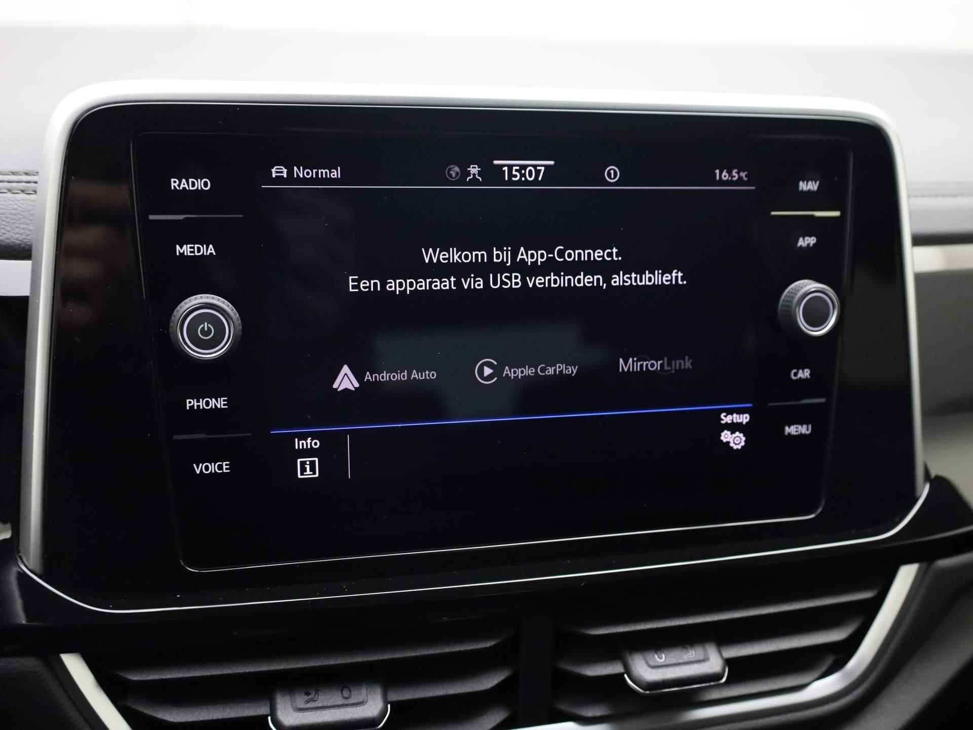 Volkswagen T-Roc 1.0 TSI R-Line | Navi | Ergo-Stoelen | Stoelverwarming |Apple carplay | Android auto | Achteruitrijcamera | - 29/43