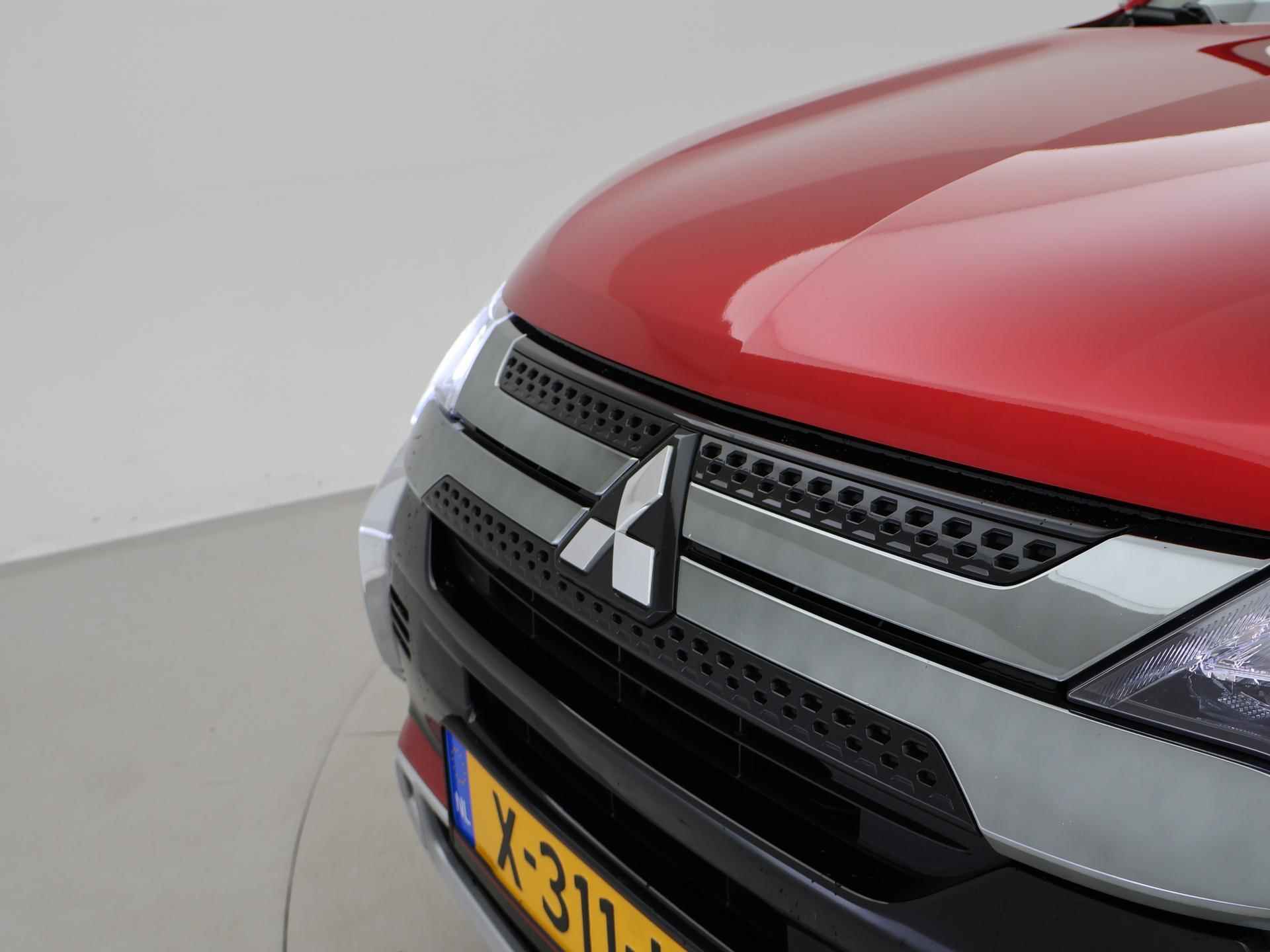 Mitsubishi Outlander 2.4 PHEV 4WD AUT. + TREKHAAK | CAMERA | LED | STOELVERW. | APPLE CARPLAY | NAVIGATIE - 26/62