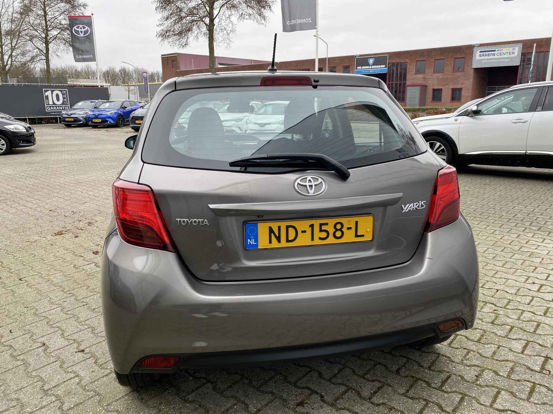 Toyota Yaris 1.3 VVT-i Trend Navigatie & Camera - 4/27