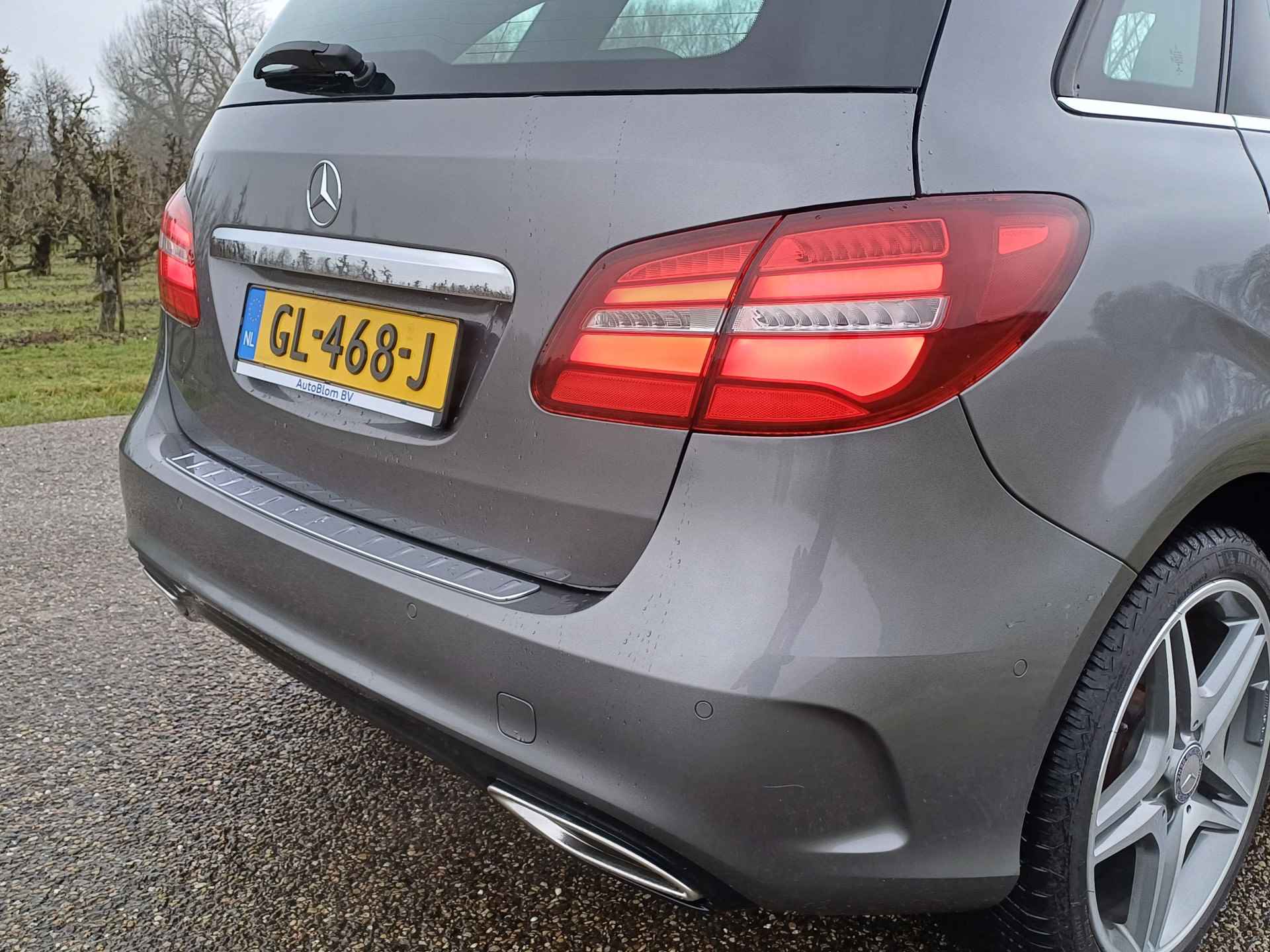 Mercedes-Benz B-Klasse 180 Ambition /AMG-Line/LED/Navi/Clima/Cruise/NL/Nieuwstaat/ - 17/45