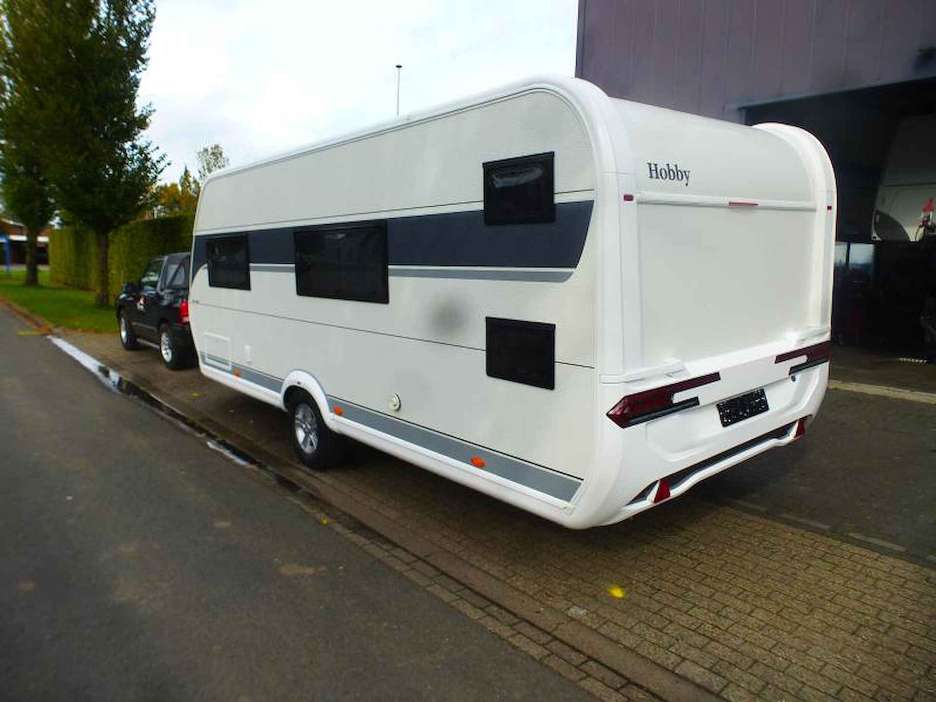 Hobby De Luxe 560 KMFE NIEUW MODEL 2025 - 8/16