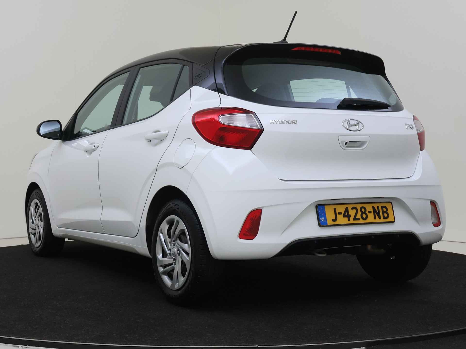 Hyundai i10 1.0 Comfort | Navigatie | Camera | Apple Carplay | Two Tone - 5/39