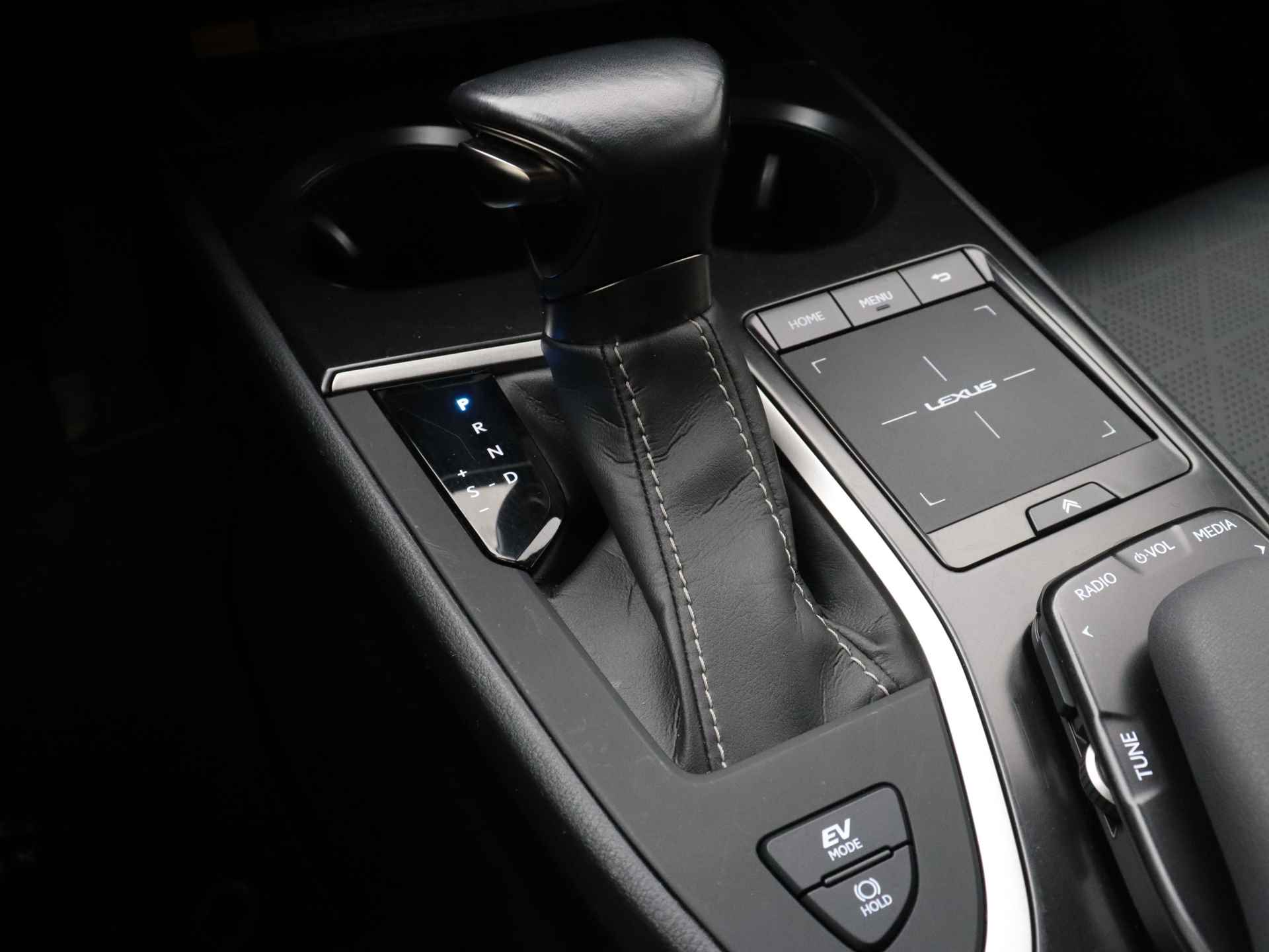 Lexus UX 250h Comfort Line Limited | Navigatie | Leder | - 13/44