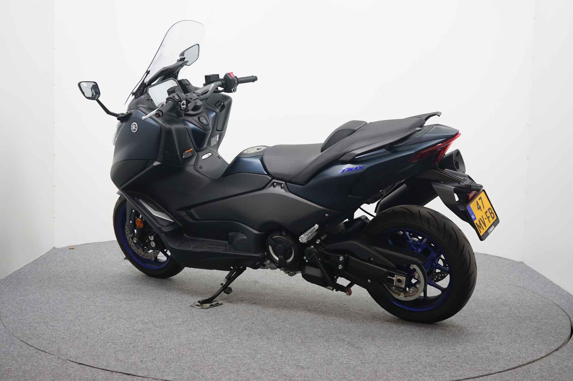 Yamaha T-MAX - 6/15