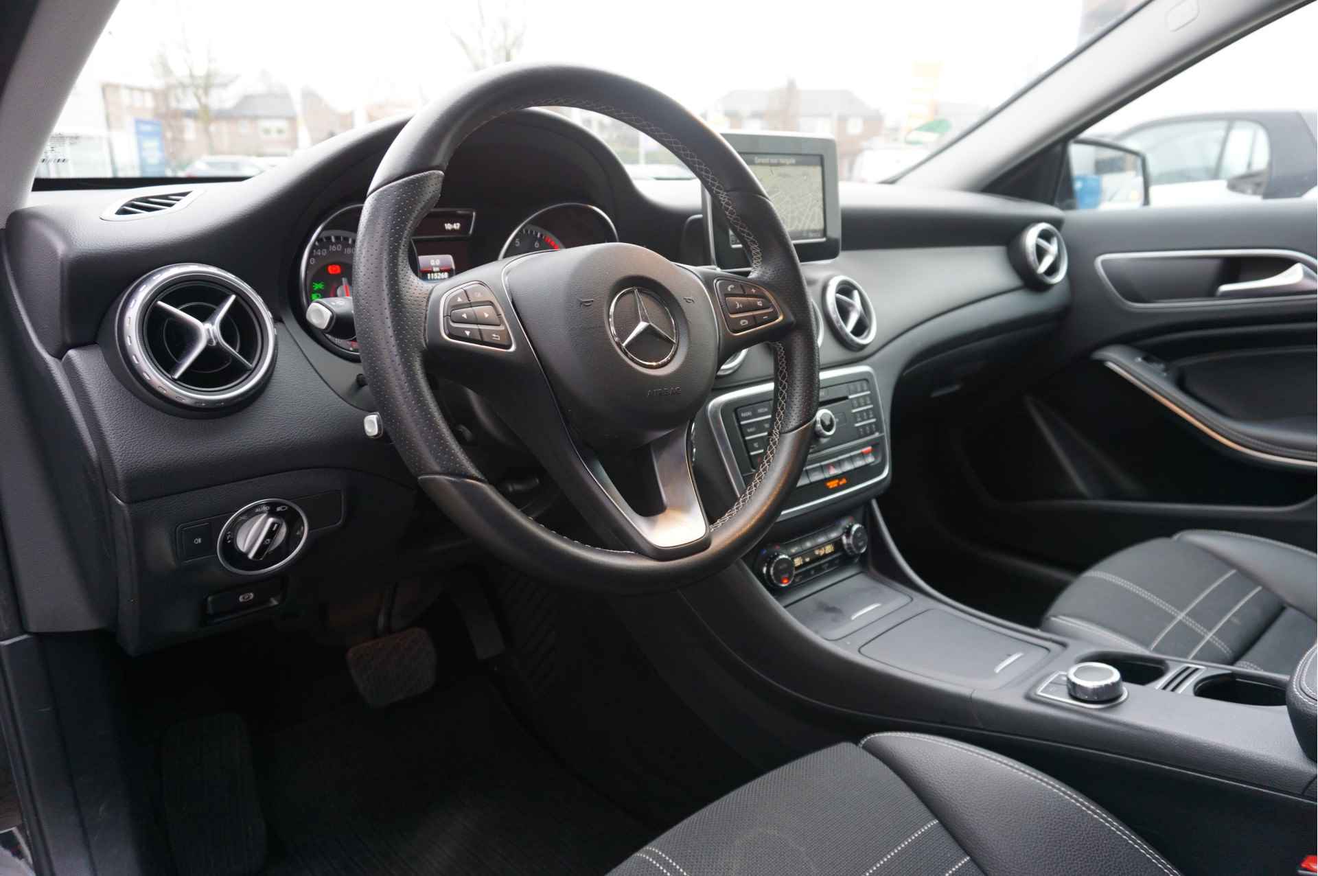 Mercedes-Benz GLA 200 Prestige Automaat - 16/22