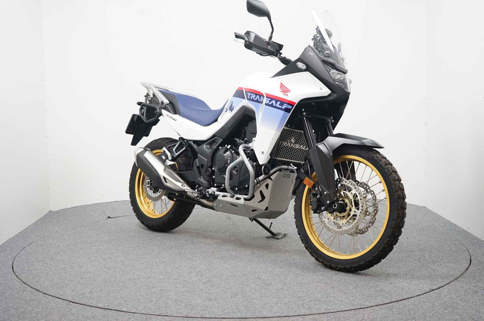 Honda XL 750 TRANSALP - 2/22