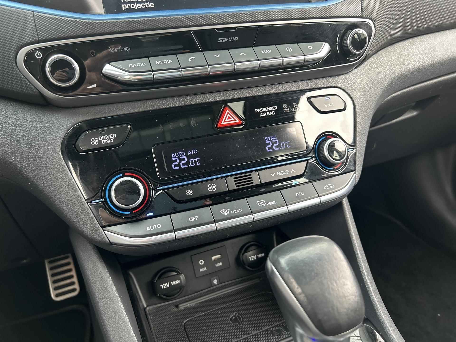 Hyundai IONIQ 1.6 GDi Premium - 16/32