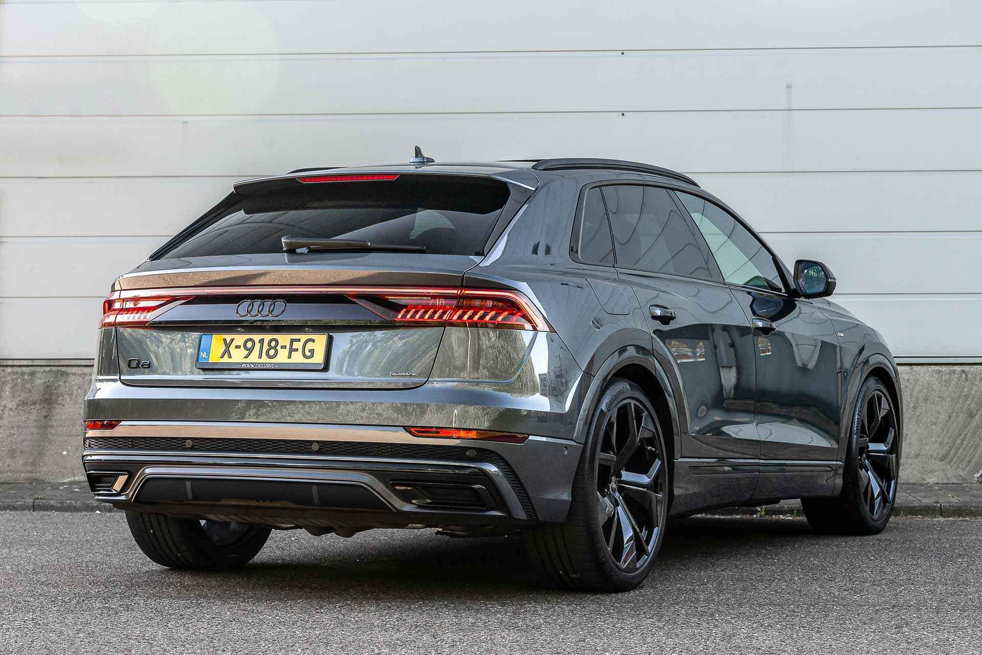 Audi Q8 55 TFSIe 381pk Quattro S-Line Edition | Panoramadak | B&O | 23" | Trekhaak - 2/55