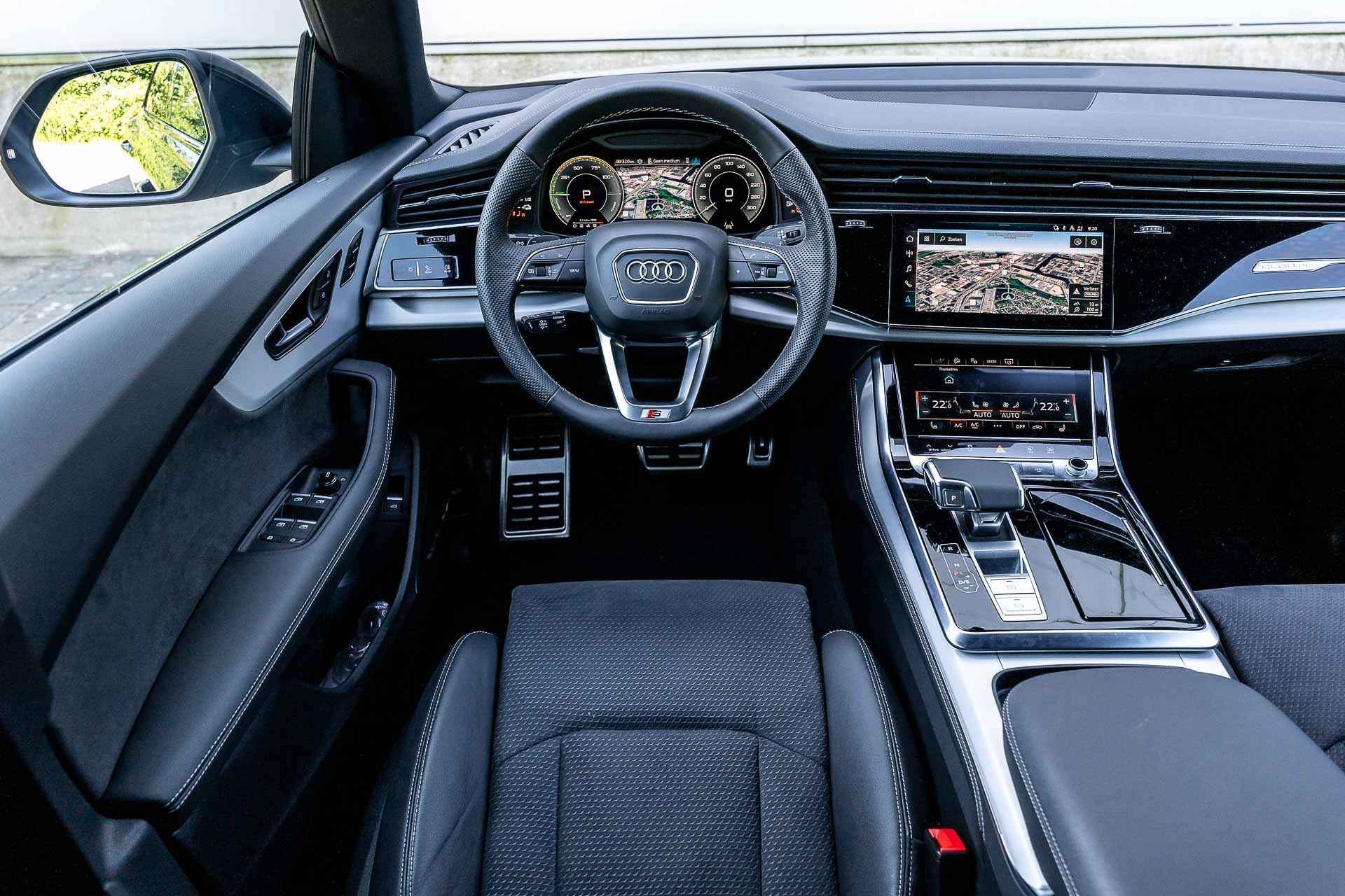 Audi Q8 55 TFSIe 381pk Quattro S-Line Edition | Panoramadak | B&O | 23" | Trekhaak - 54/55