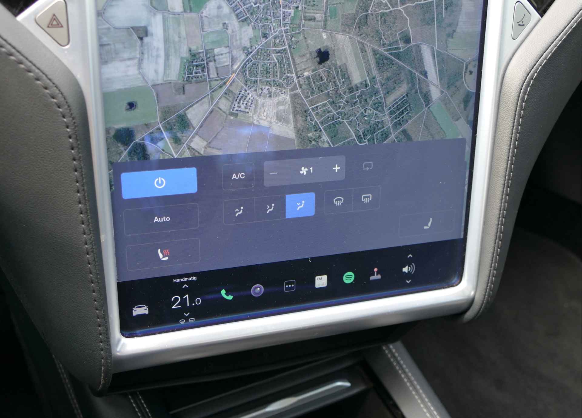 Tesla Model S 70D | elektrisch panoramadak | FREE CHARGE | stoelverwarming | camera - 60/61