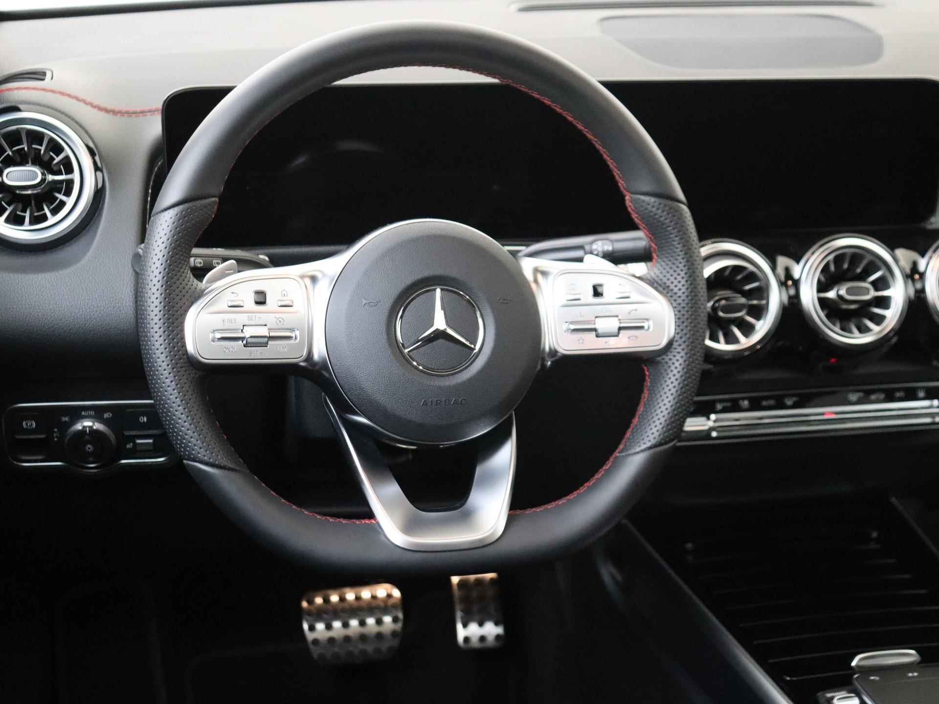 Mercedes-Benz EQB 300 4MATIC AMG Line 67 kWh / Stoelverwarming / Achteruitrijcamera / Night-Pakket / Panaroma-schuifdak / - 10/33