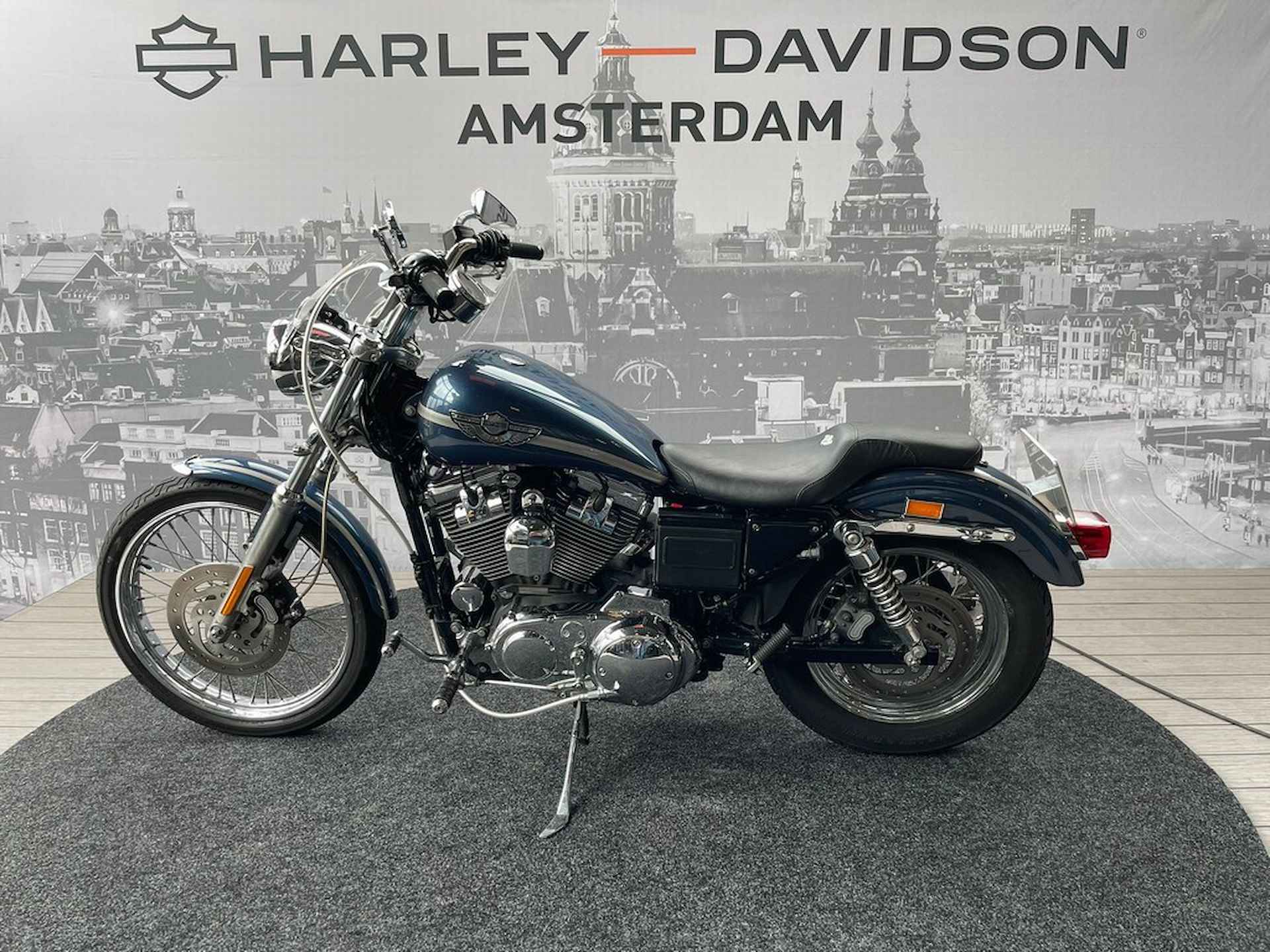 Harley-Davidson XL1200 C Custom - 4/8