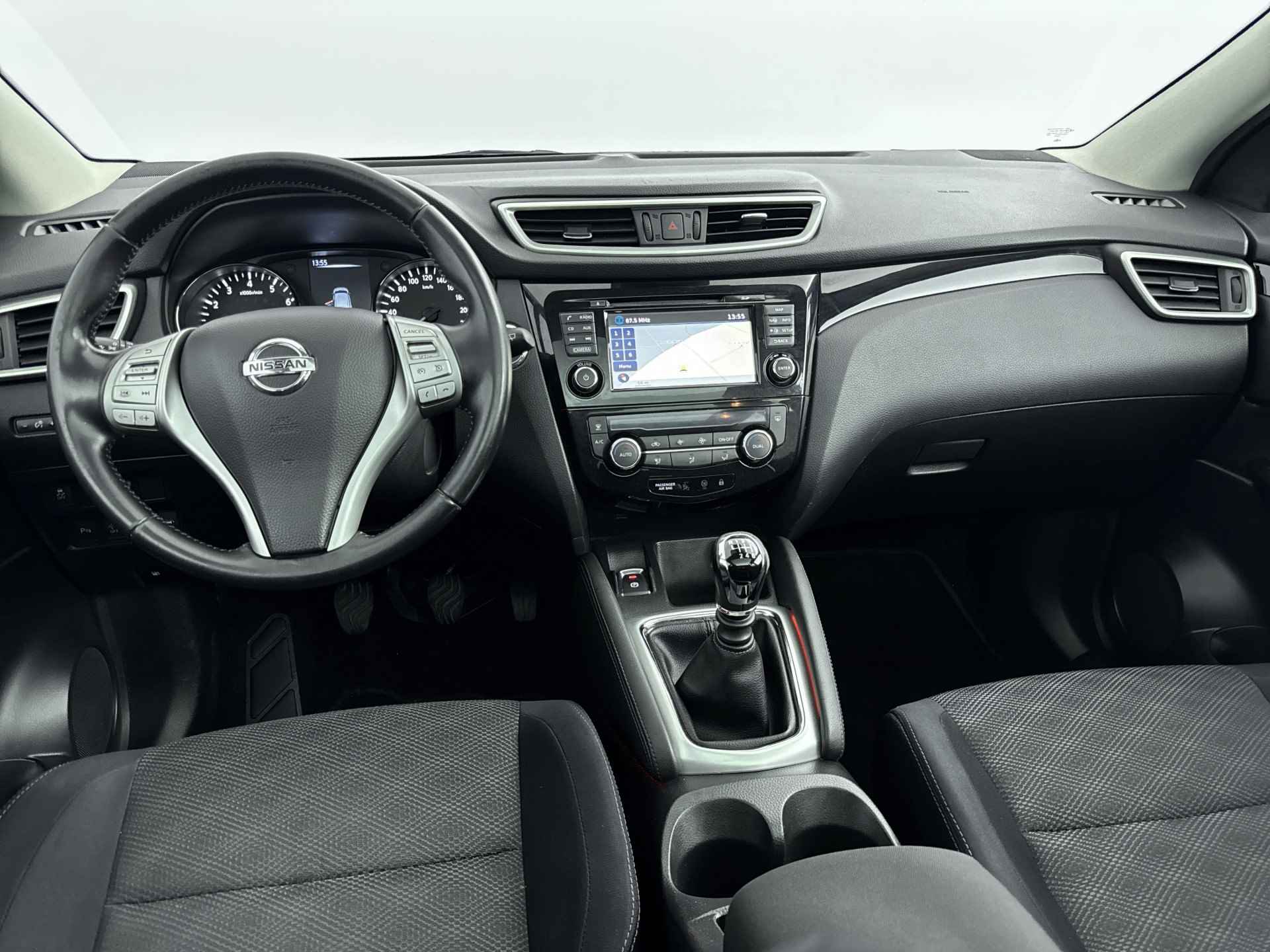 Nissan QASHQAI 1.2 Connect Edition // PANORAMA // TREKHAAK // KEYLESS // - 3/26