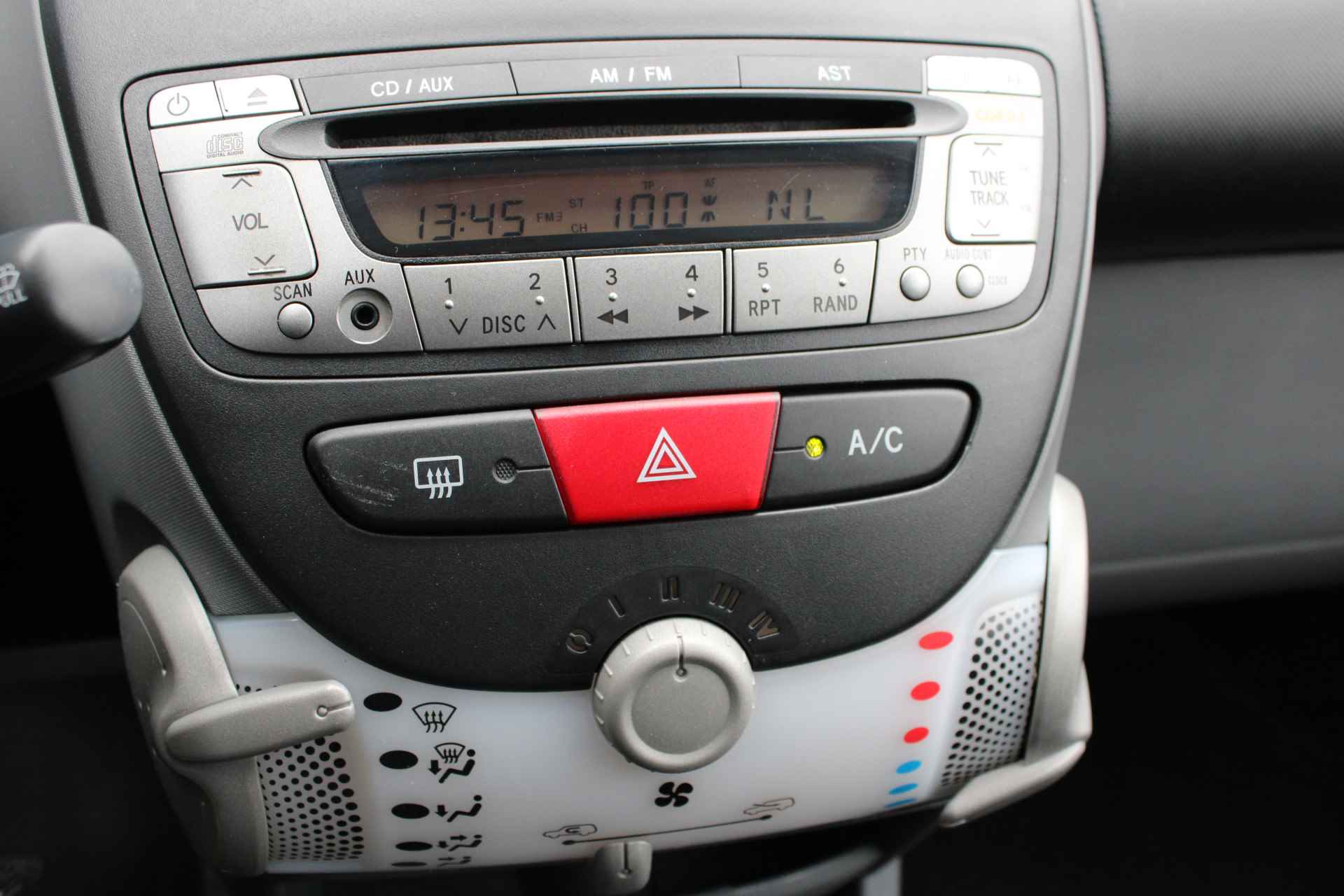 Peugeot 107 5drs 1.0 12V Sublime | Airconditioning | All season | Radio/cd-speler | - 21/27