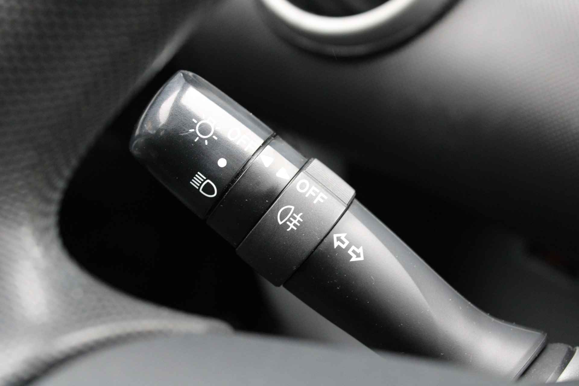Peugeot 107 5drs 1.0 12V Sublime | Airconditioning | All season | Radio/cd-speler | - 23/27
