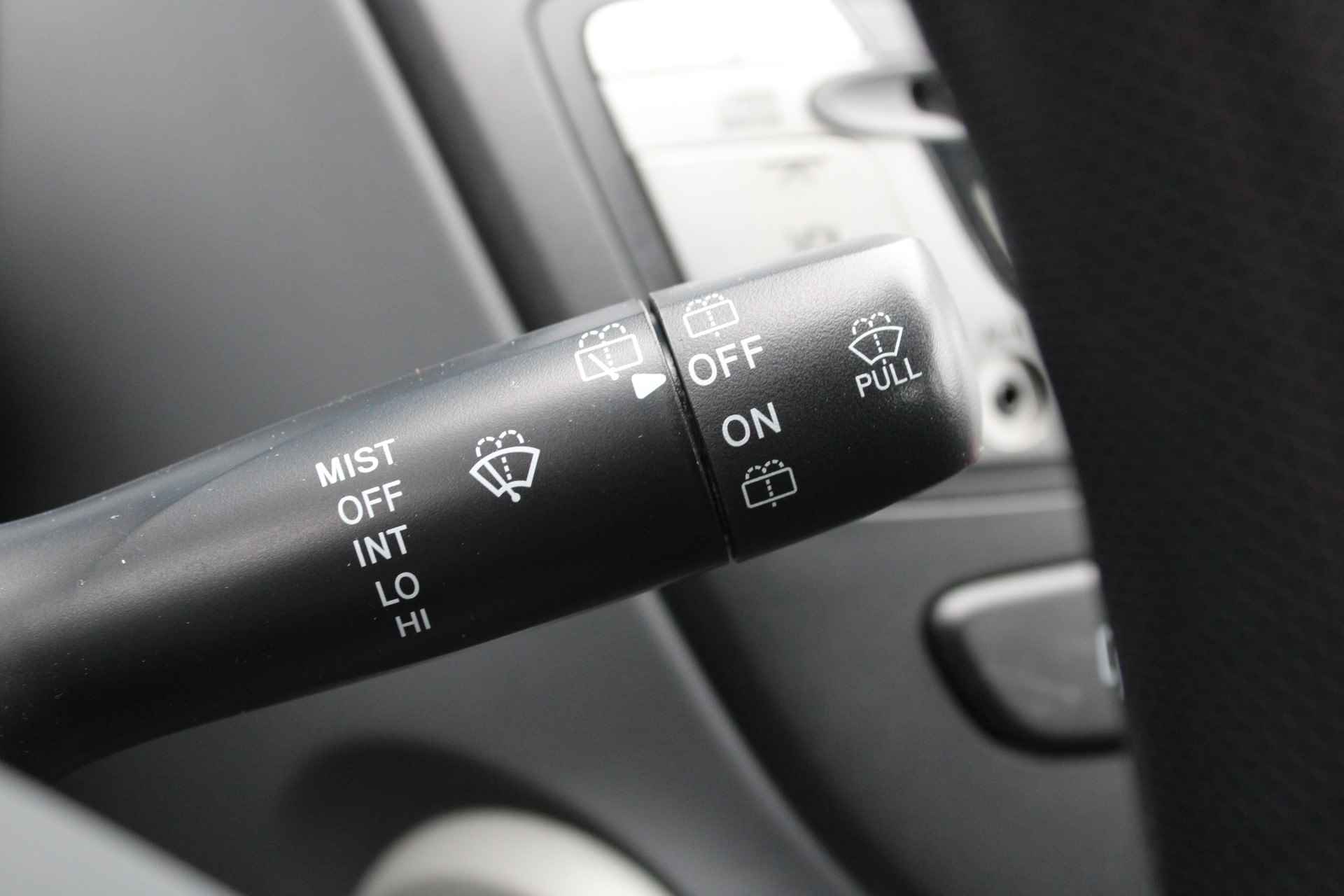 Peugeot 107 5drs 1.0 12V Sublime | Airconditioning | All season | Radio/cd-speler | - 24/27