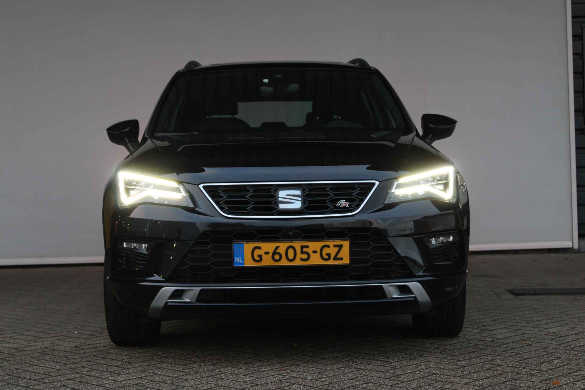 SEAT Ateca 1.5 TSI FR Business Intense PANO/VIRTUAL/CAMERA/FULL LED/KEYLESS/ELEKTR ACHTERKLEP - 10/38