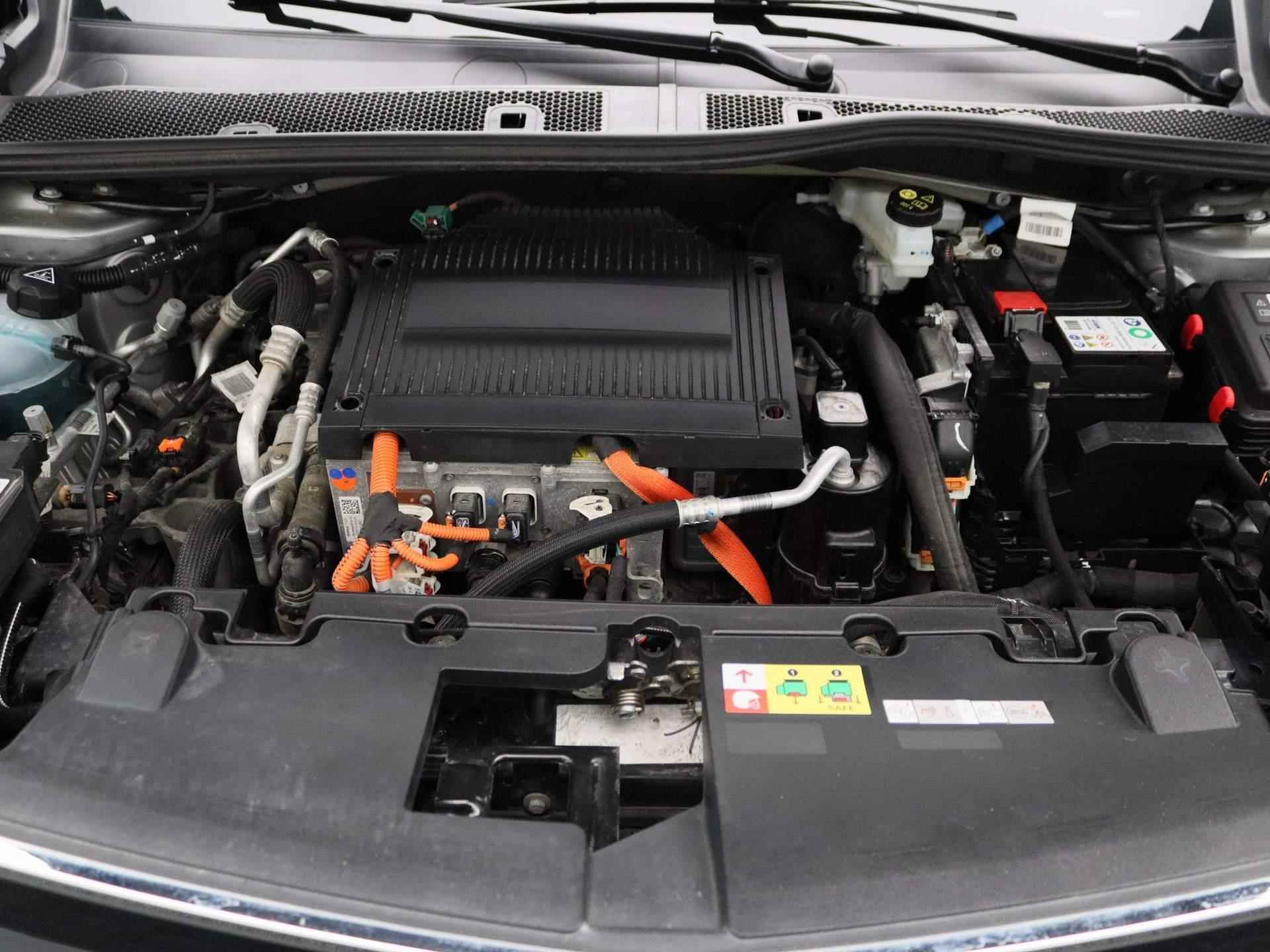 Opel Mokka-e Ultimate 50-kWh | Half-Leder | Navigatie | Camera | Stoelverwarming | - 32/35