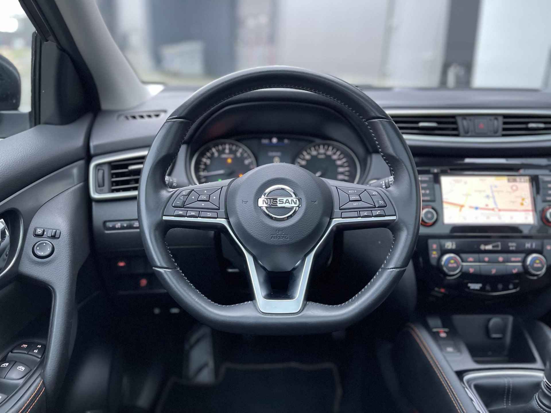 Nissan Qashqai 1.3 DIG-T N-Motion | Trekhaak | Panoramadak | Apple Carplay/Android Auto | LED Koplampen | 19'' Velgen | 360° Camera | Keyless Entry | Rijklaarprijs! - 15/27