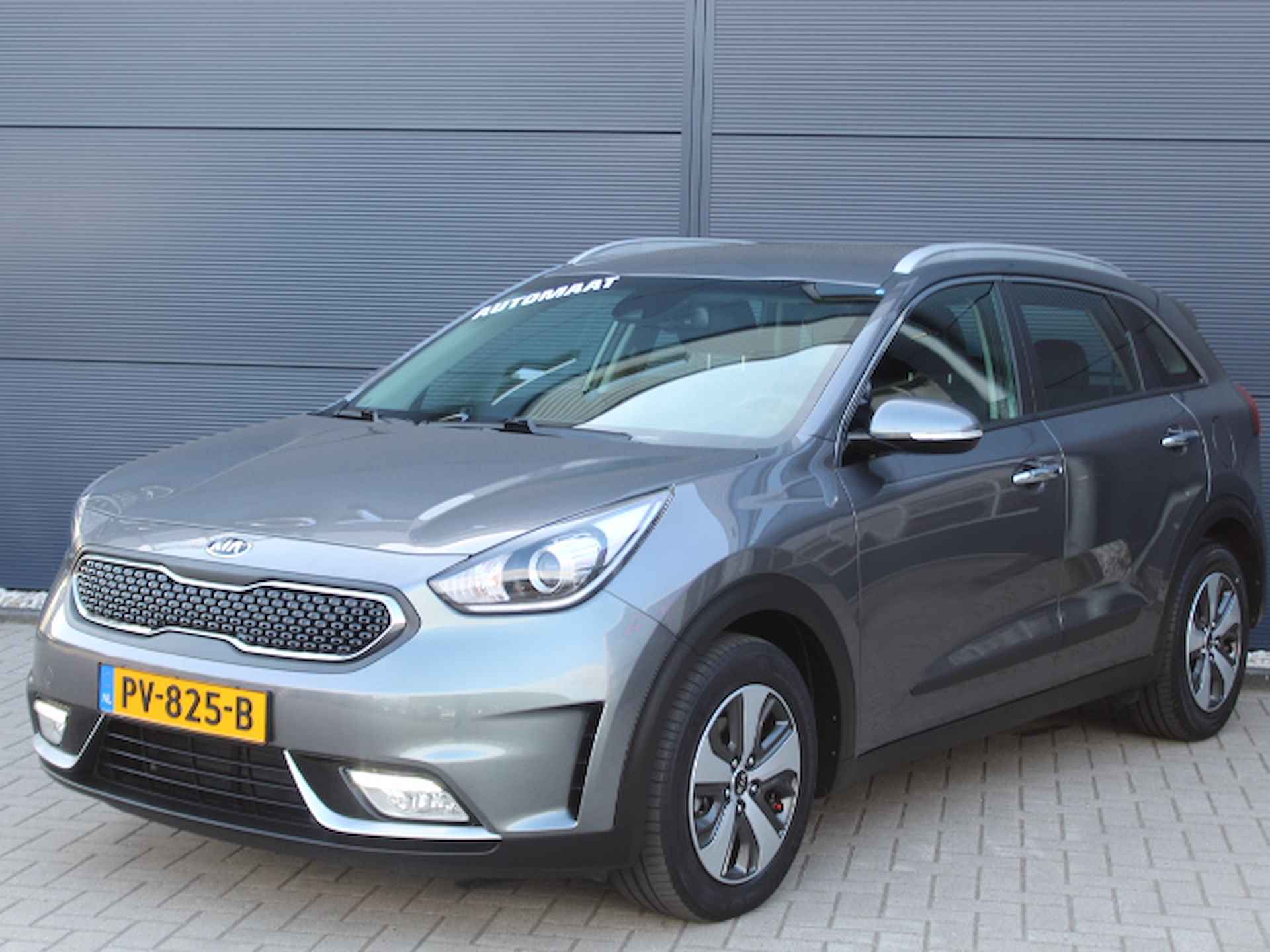 KIA Niro 1.6 GDi Hybrid 141pk DCT6 DynamicLine - 2/44