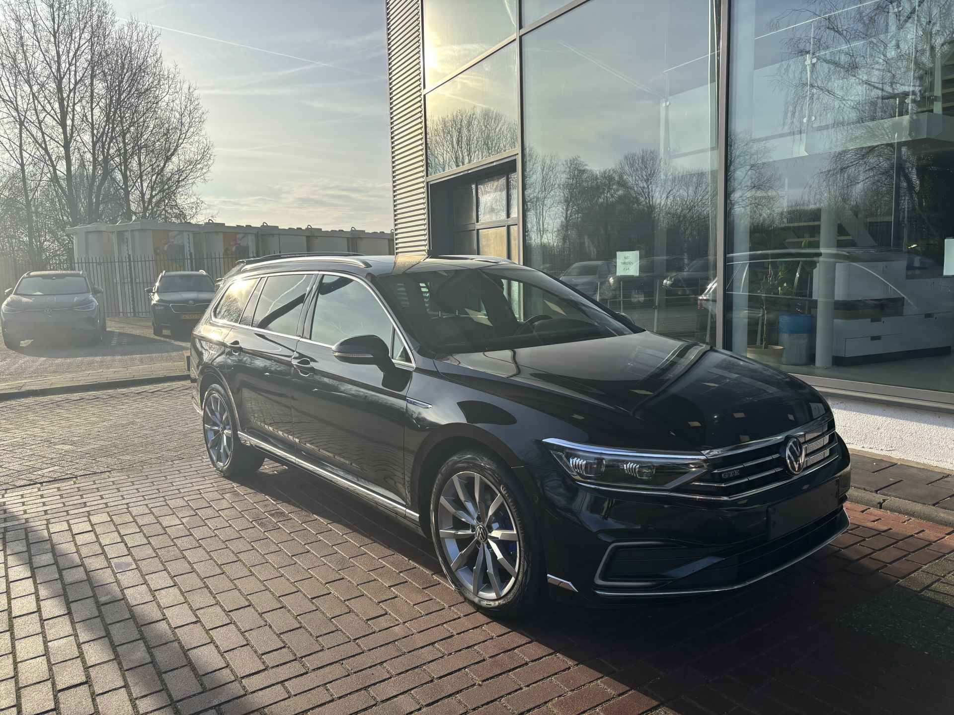 Volkswagen Passat Variant 1.4 TSI PHEV GTE Business / Panorama dak / 18 Inch / Leer / Zwenkbare trekhaak / Led Matrix / Virtual Cockpit / Memory Seat + Massage - 15/33