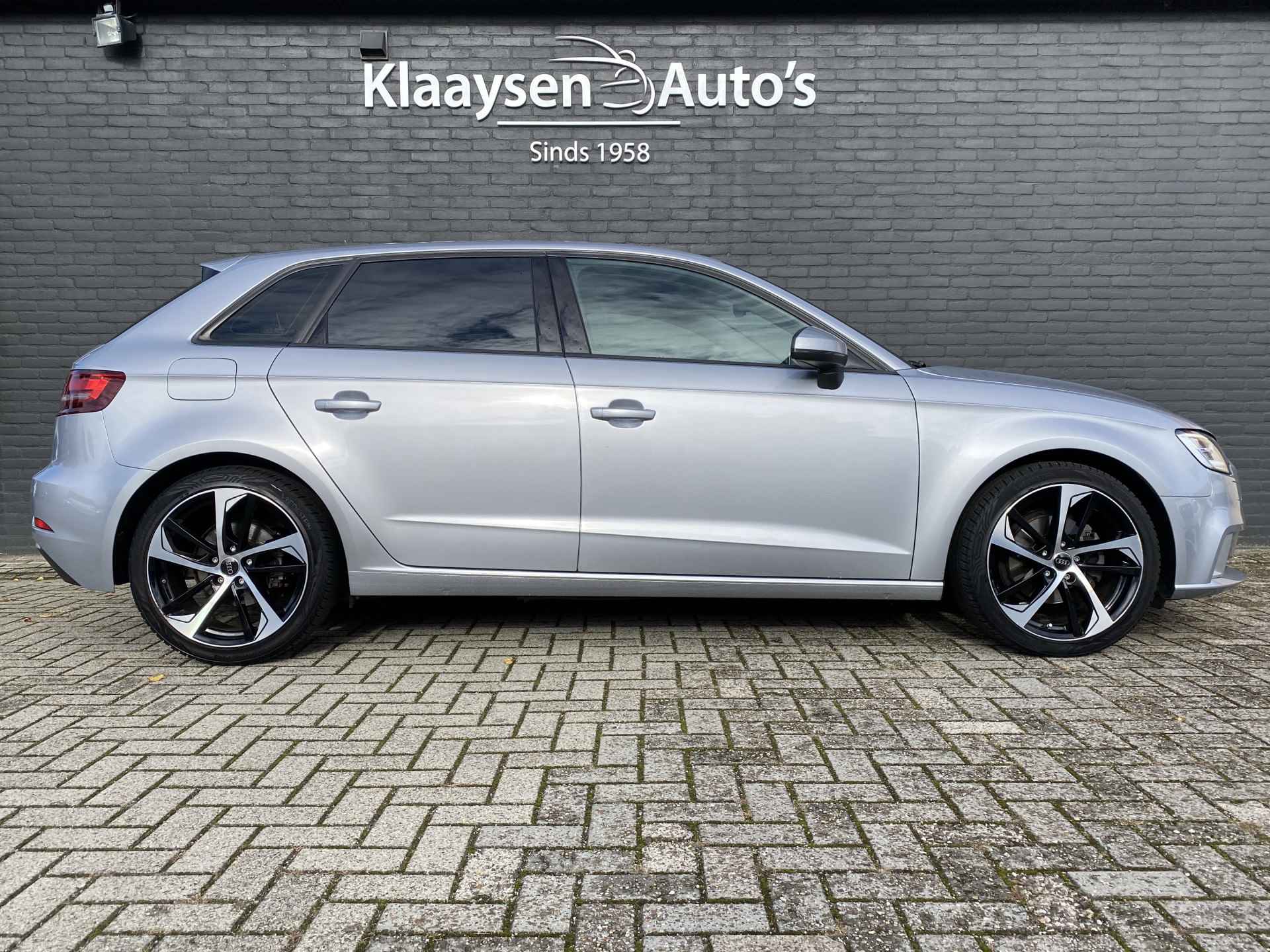 Audi A3 Sportback 1.5 TFSI CoD 150 pk Sport S Line Edition AUT. | dealer onderh. | navigatie | sportstoelen | trekhaak | privacy glas - 5/45