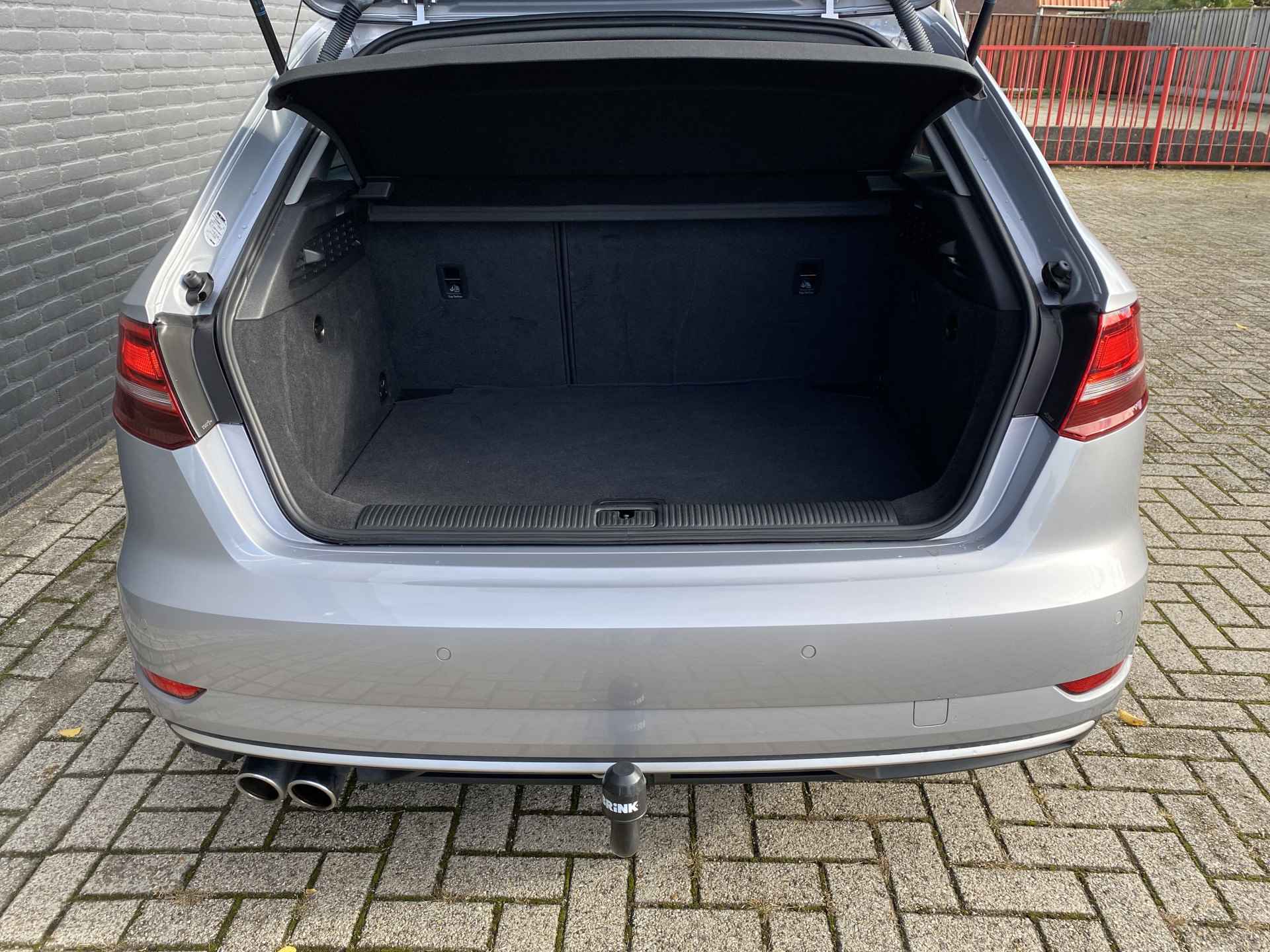 Audi A3 Sportback 1.5 TFSI CoD 150 pk Sport S Line Edition AUT. | dealer onderh. | navigatie | sportstoelen | trekhaak | privacy glas - 24/45