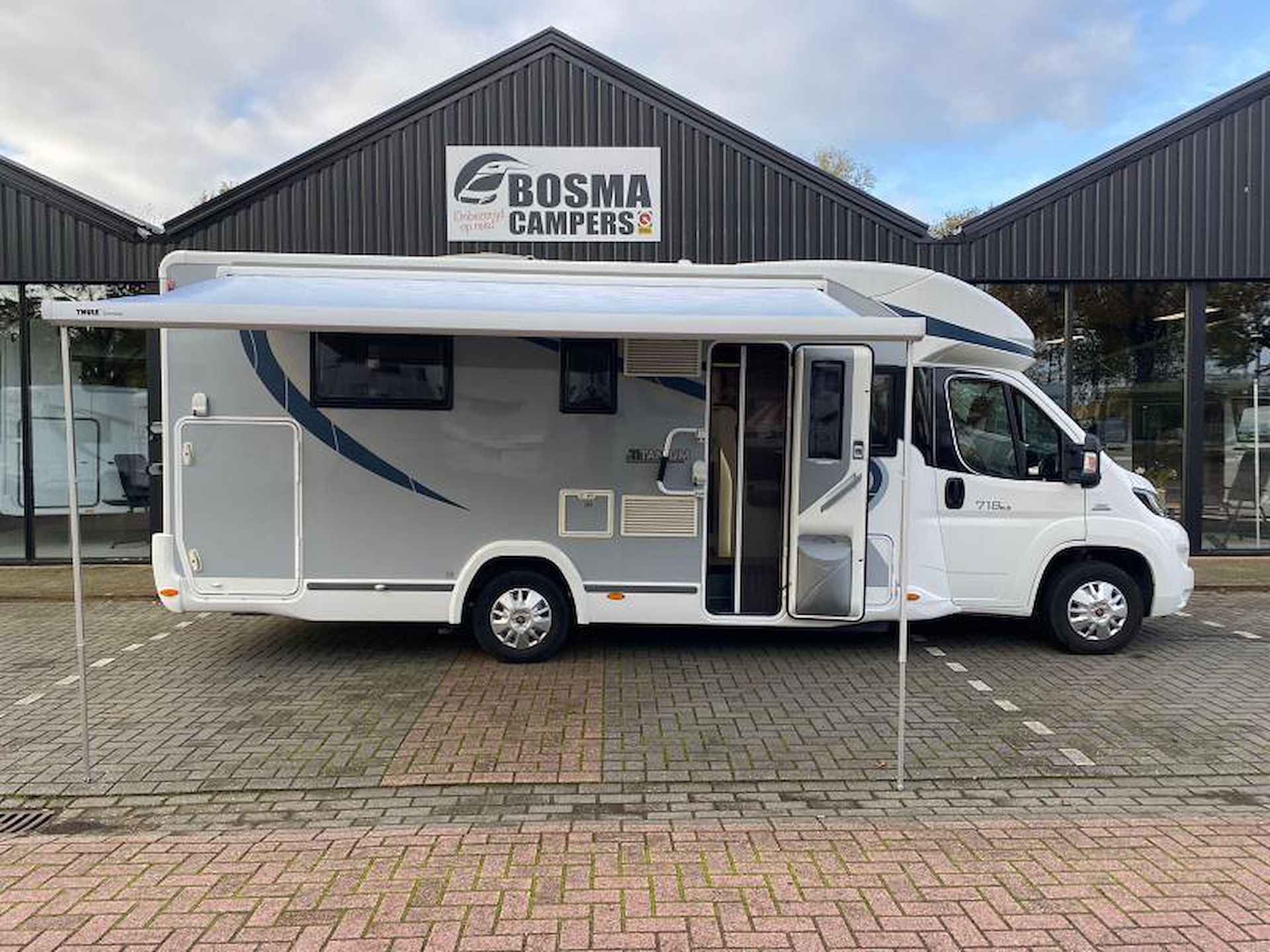 Chausson Titanium 718 XLB Queensbed Hefbed 41000 km - 8/22