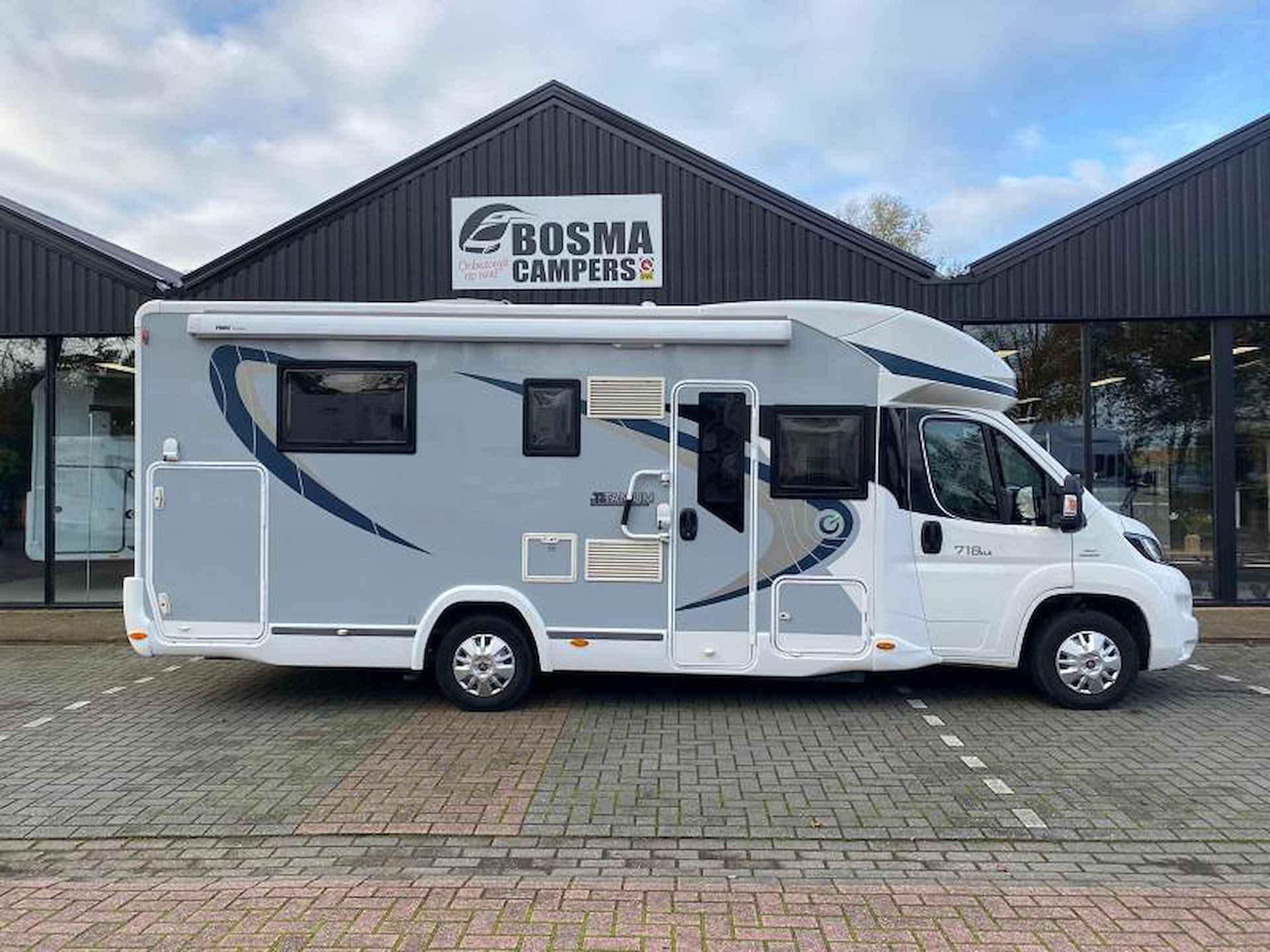 Chausson Titanium 718 XLB Queensbed Hefbed 41000 km - 9/22