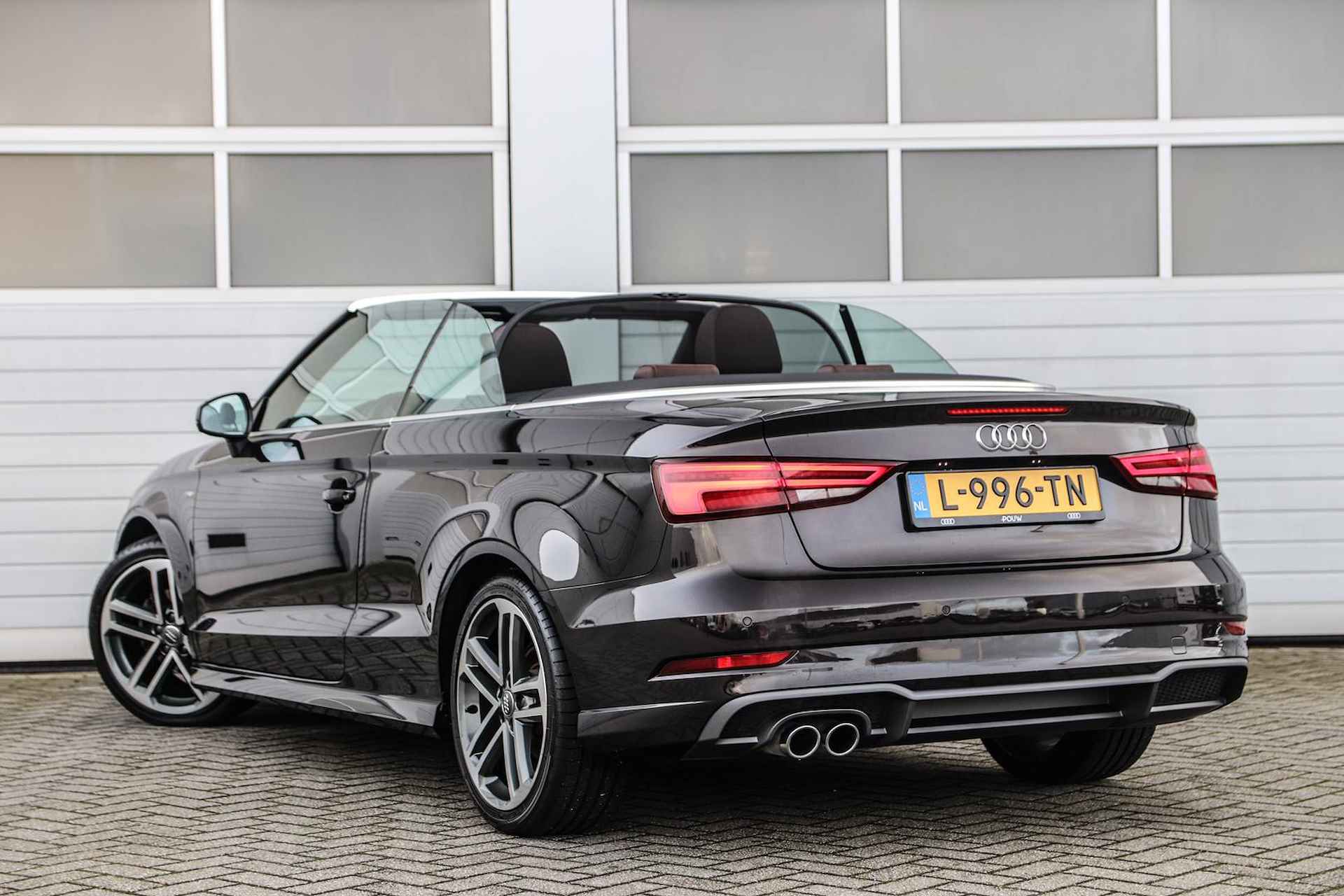 Audi A3 Cabriolet 1.4 TFSI CoD 150pk S-tronic S-Line | Nekverwarming | Leder - 2/41